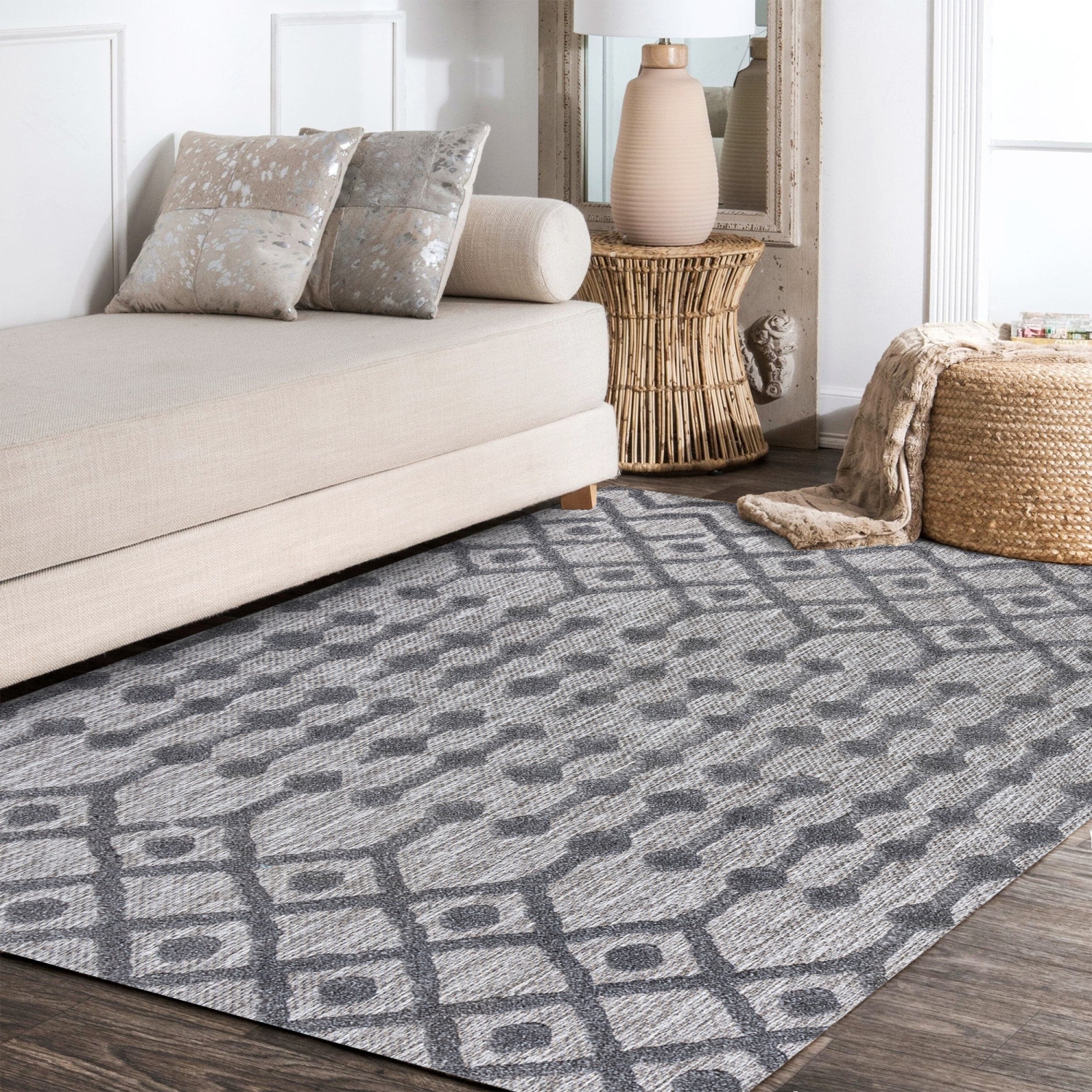 Peralta Moroccan Diamond Indoor/Outdoor Area Rug