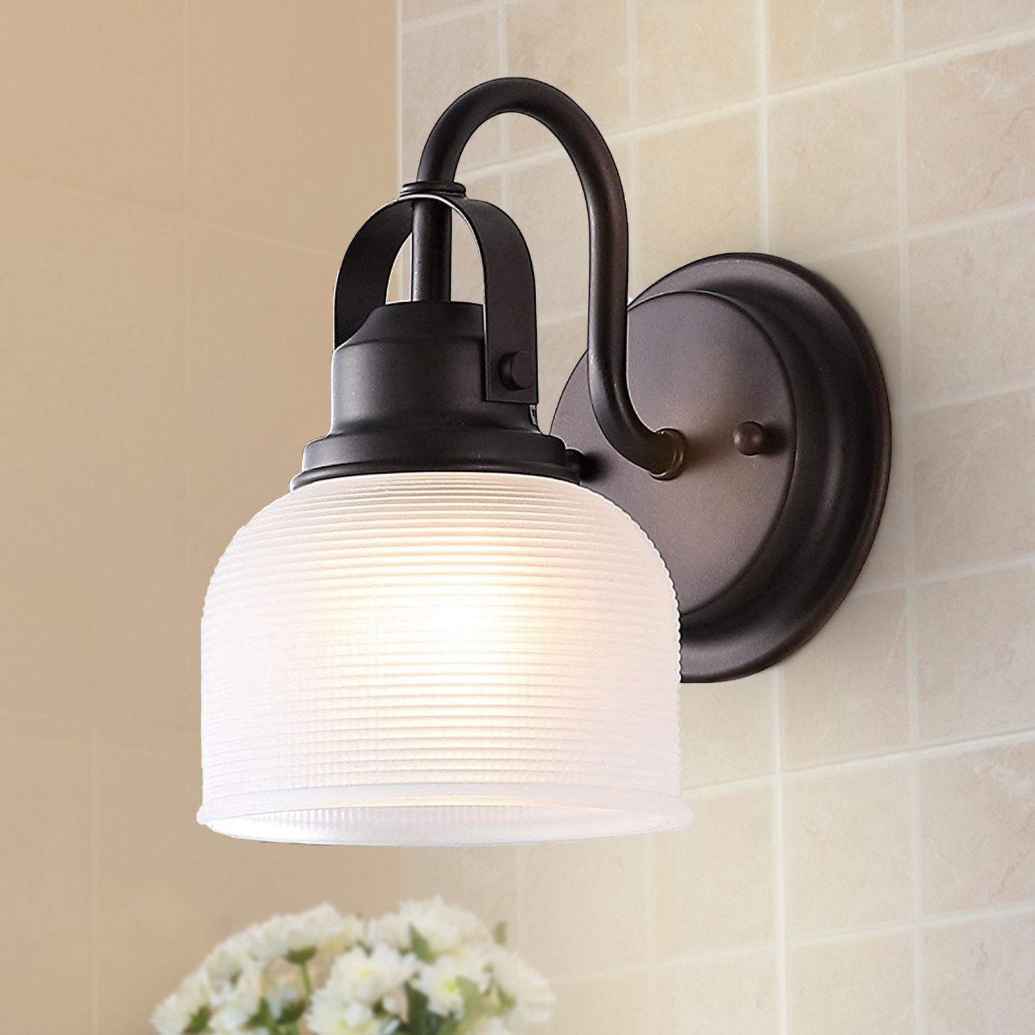 Applique de salle de bain à DEL en métal et en verre Virginia