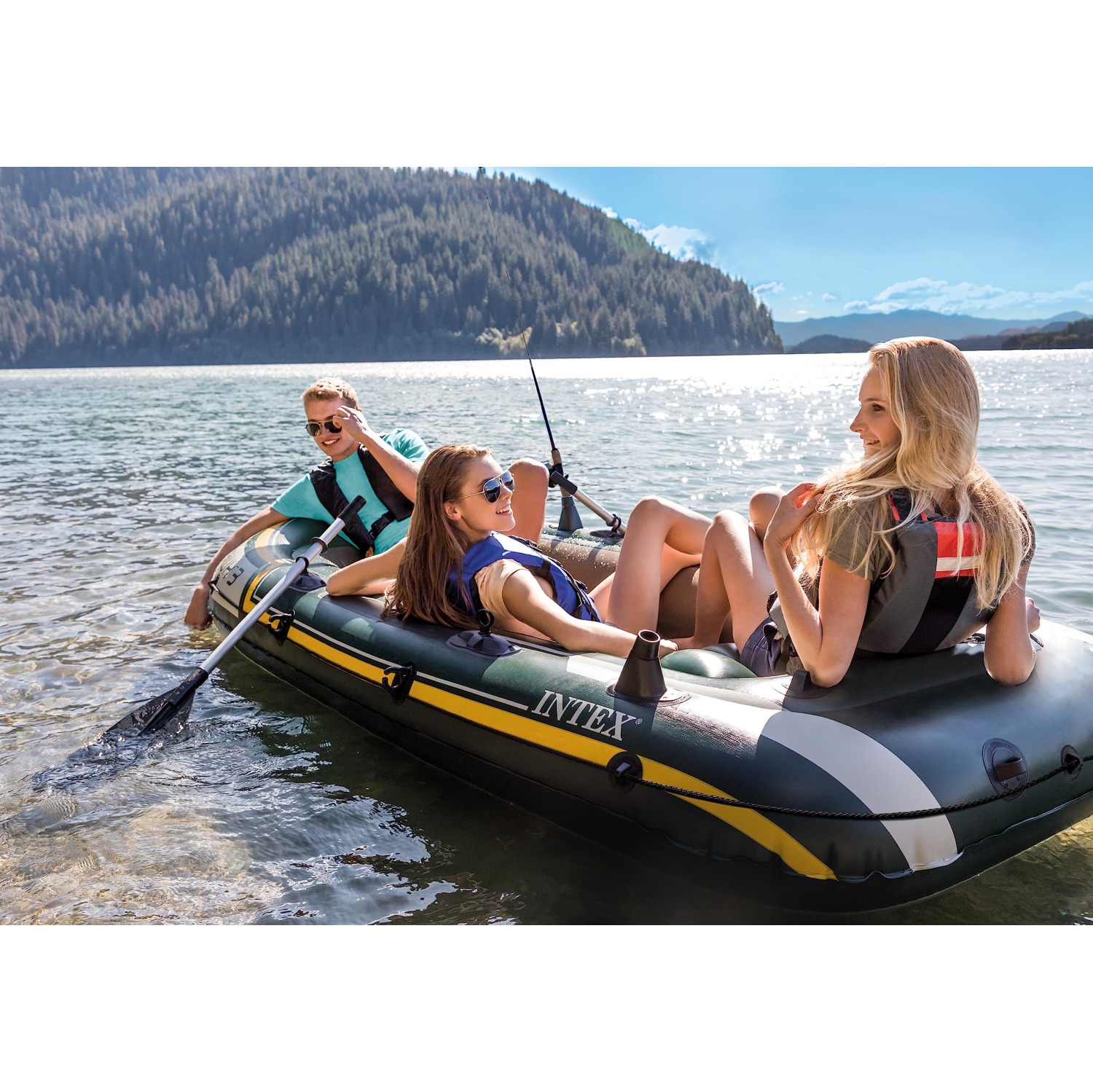Intex Seahawk 3, 3-Person Inflatable Boat Set with Aluminum Oars and High  Output Air Pump (Latest Model), 116 x 54 x 17 inches.