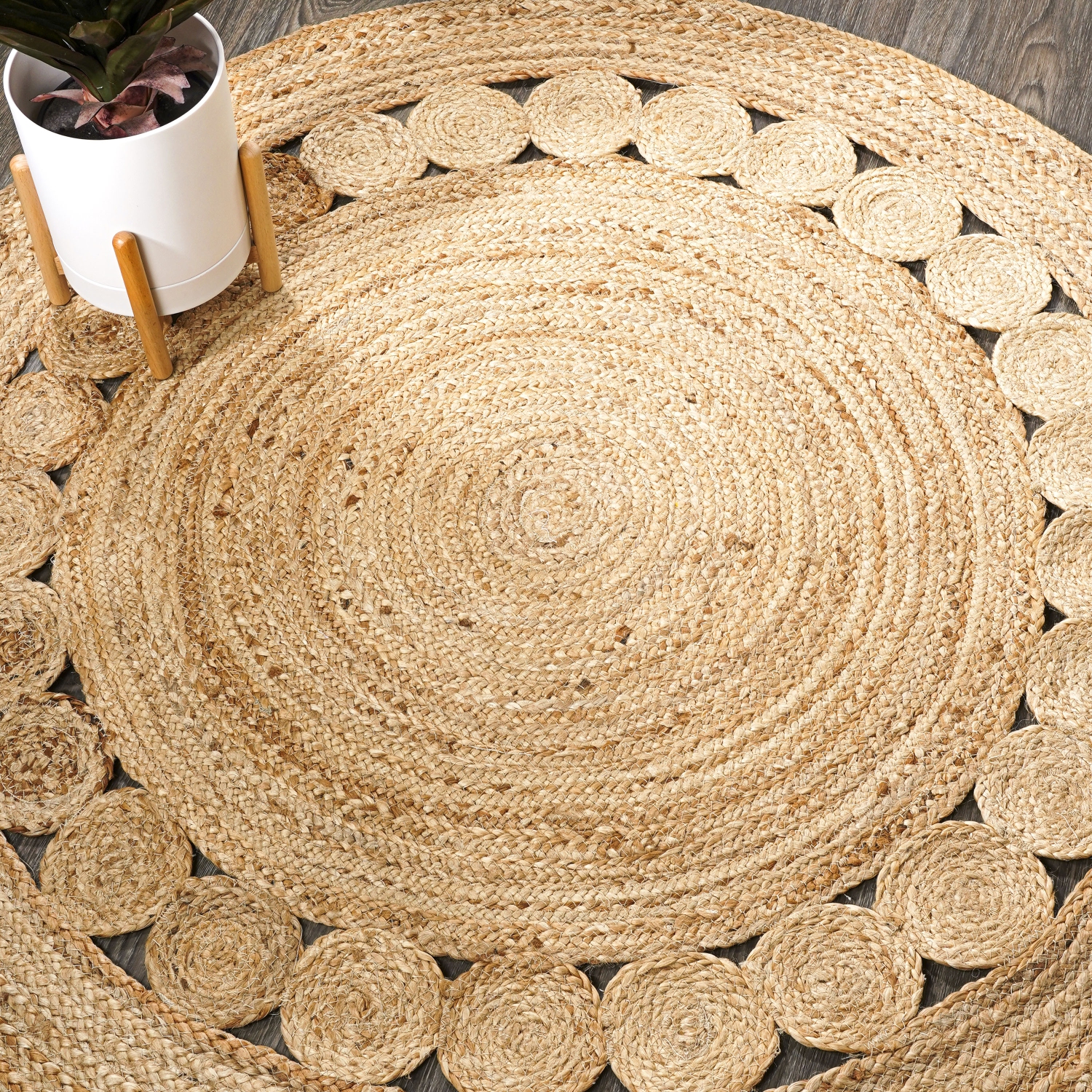 Dahlia Round Area Rug