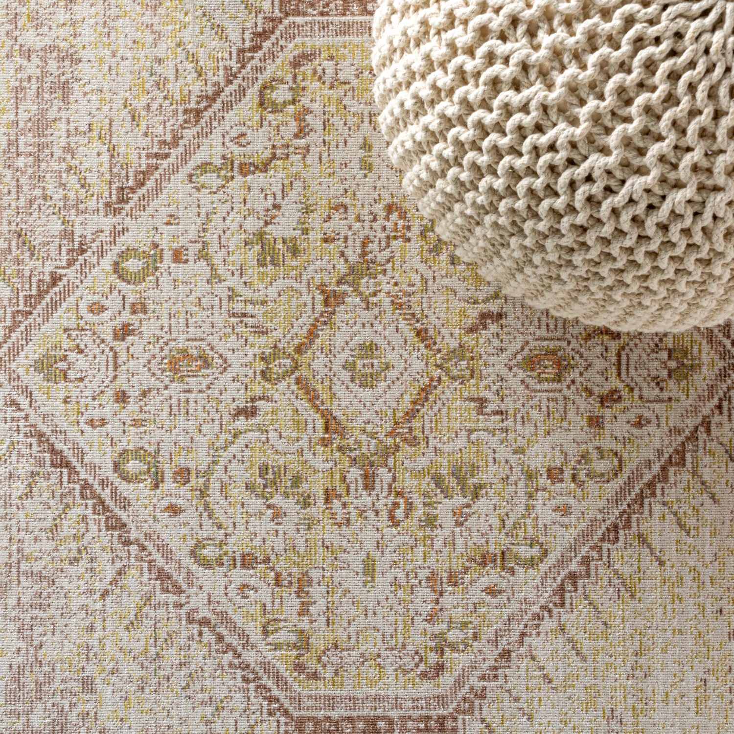 Tapis décoratif à motif de médaillon tribal Lila