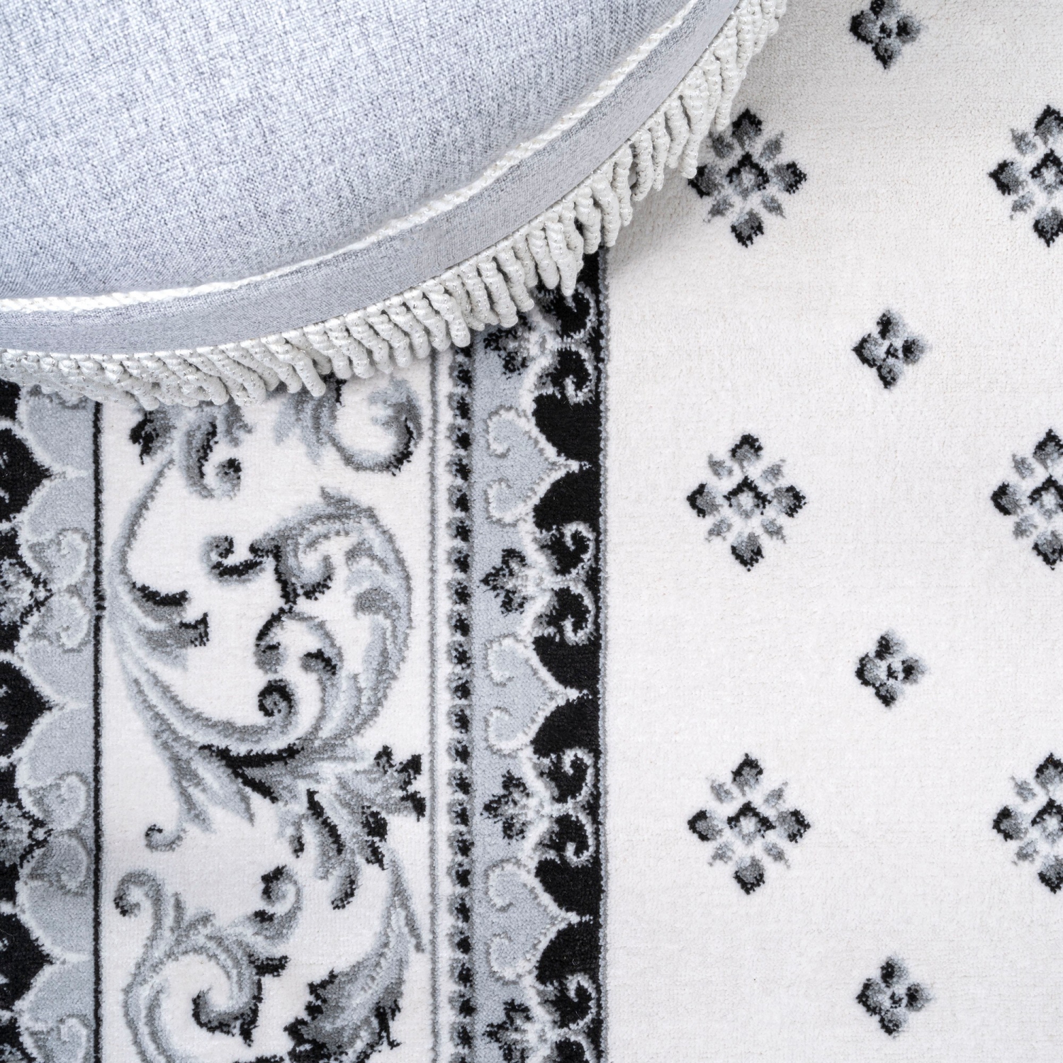 Carpette Acanthus à bordure française