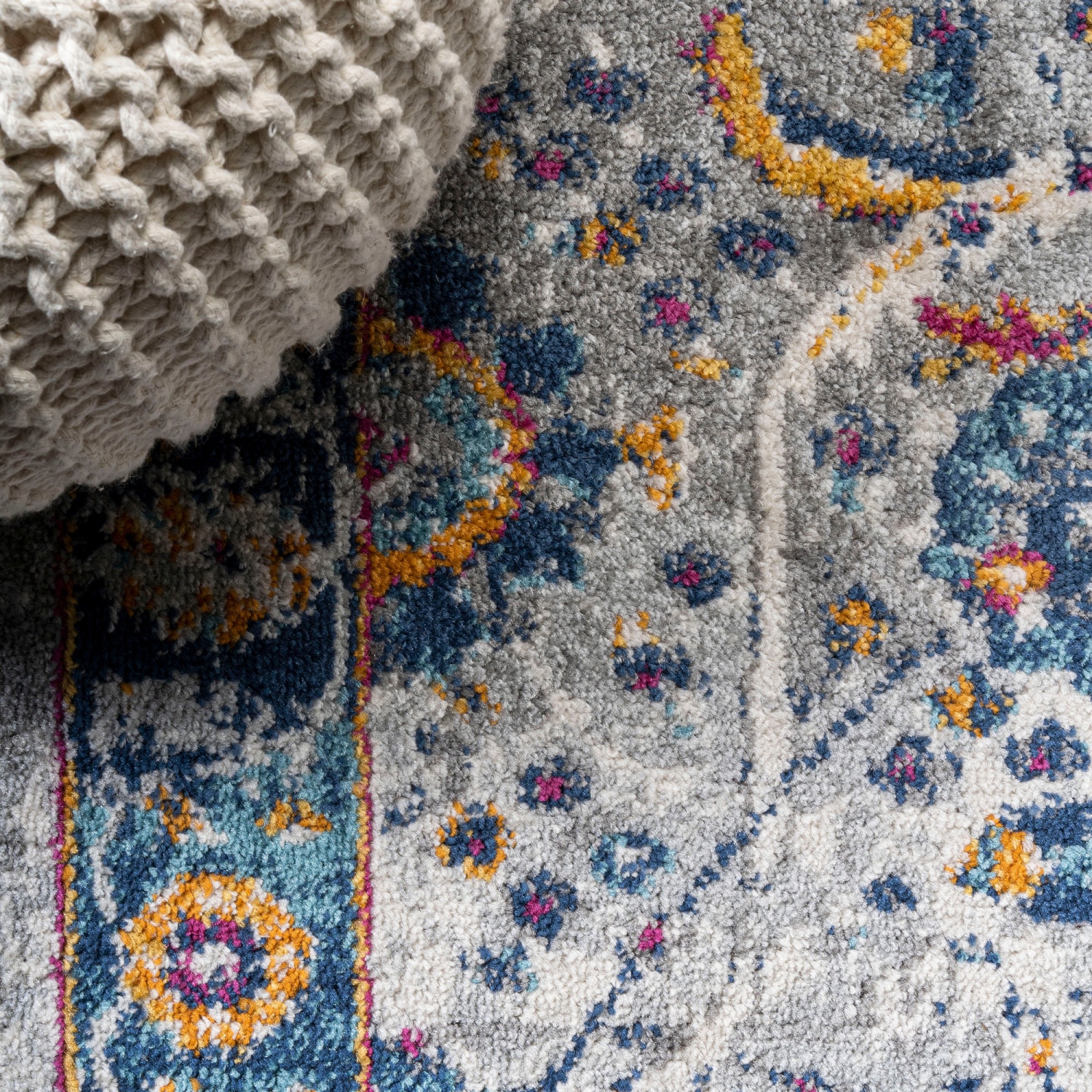 Izil Modern Persian Area Rug