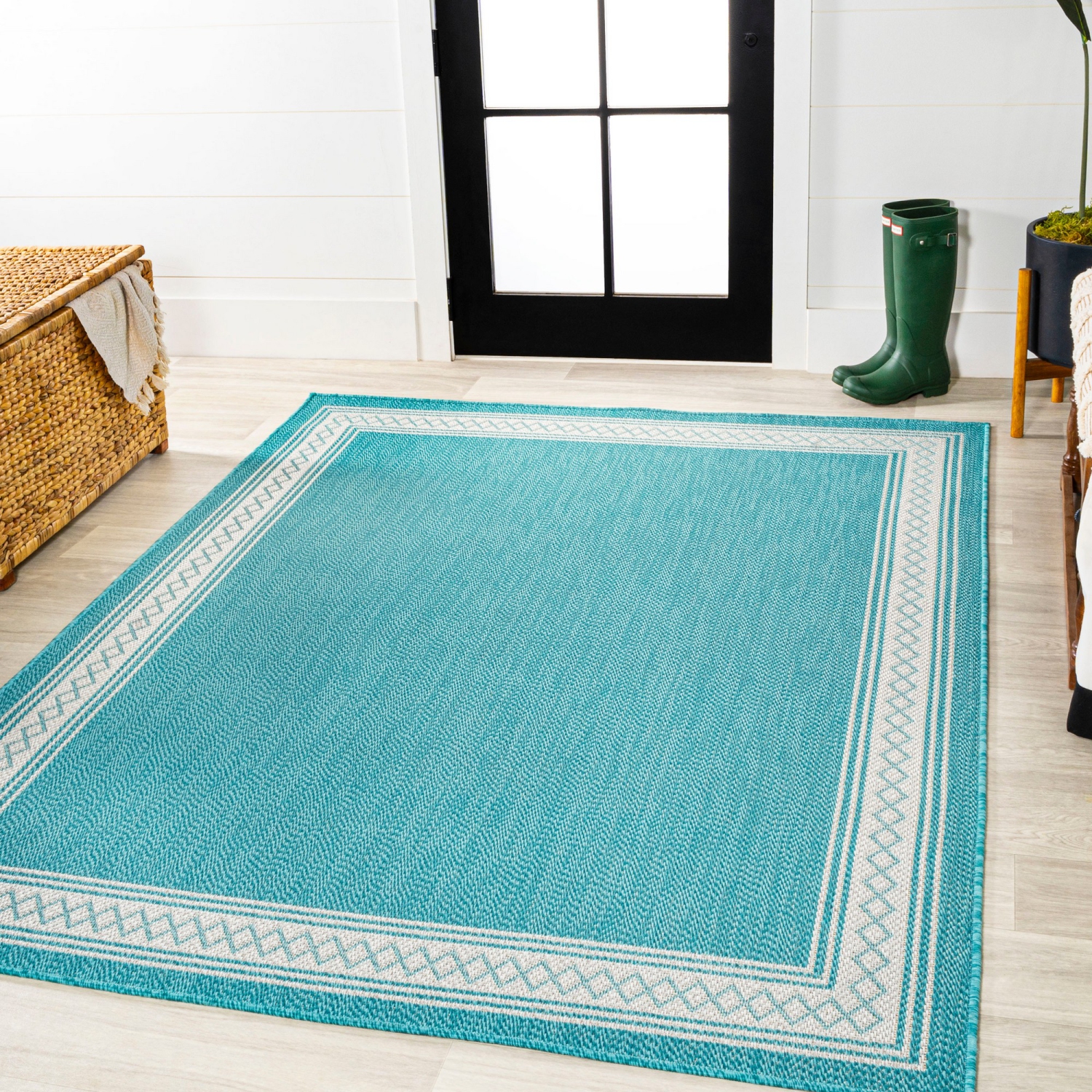 Lucia Classic Diamond Border Indoor/Outdoor Area Rug