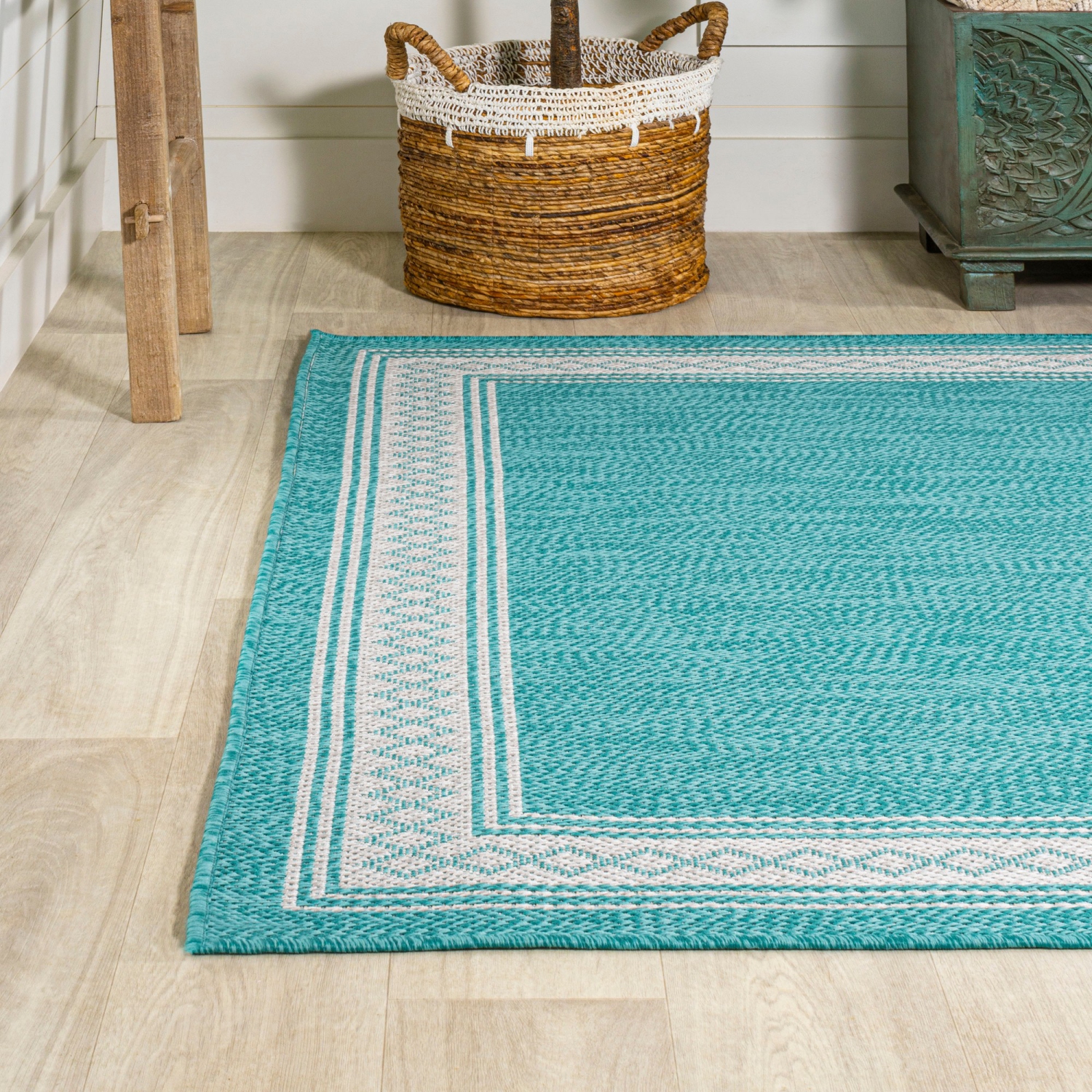 Lucia Classic Diamond Border Indoor/Outdoor Area Rug