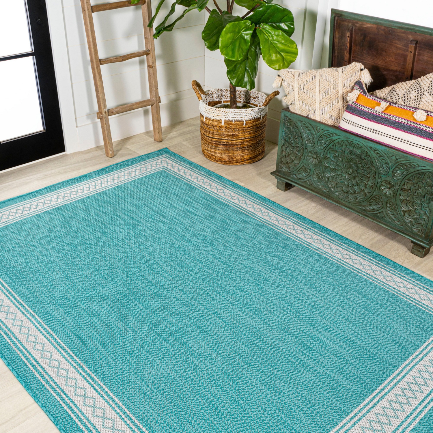 Lucia Classic Diamond Border Indoor/Outdoor Area Rug