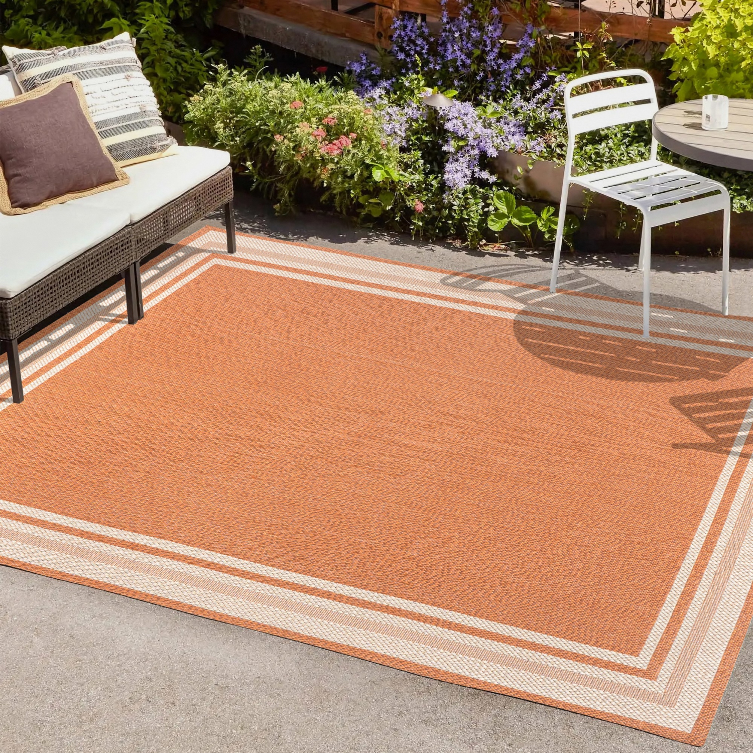 James Modern Border Stripe Indoor/Outdoor Area Rug