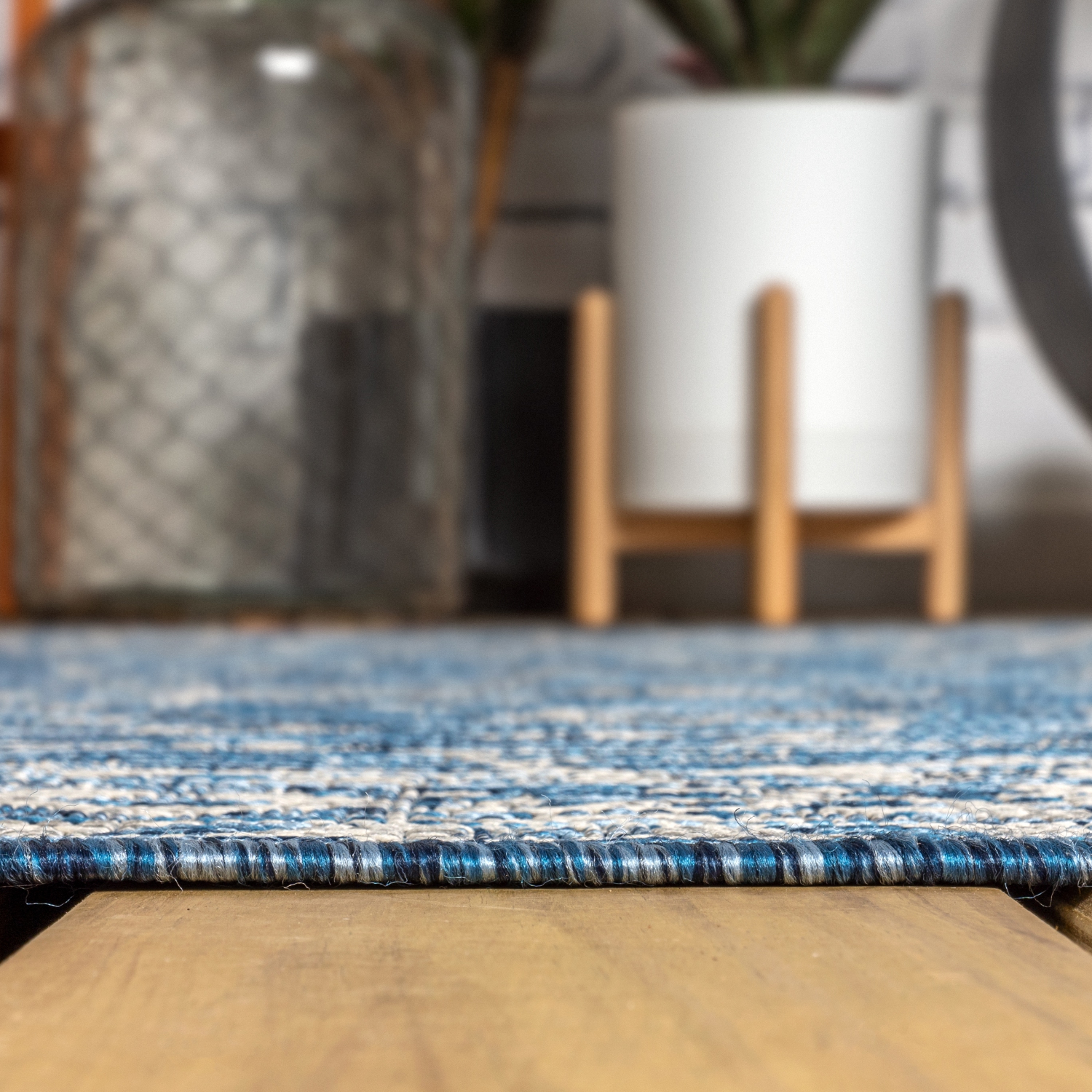 Palazzo Vine and Border Textured Weave Indoor/Outdoor Area Rug