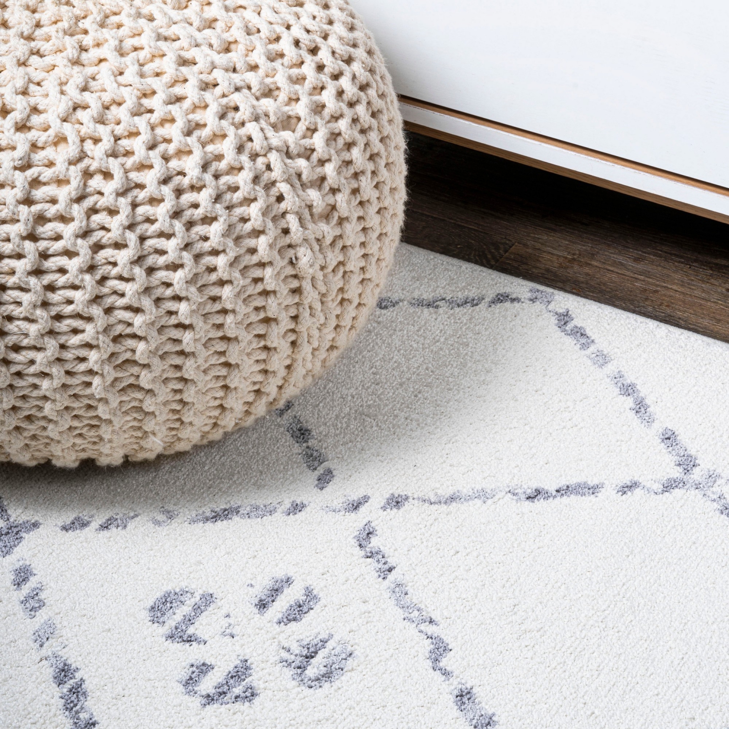 Izil Moroccan Geometric Diamond Area Rug