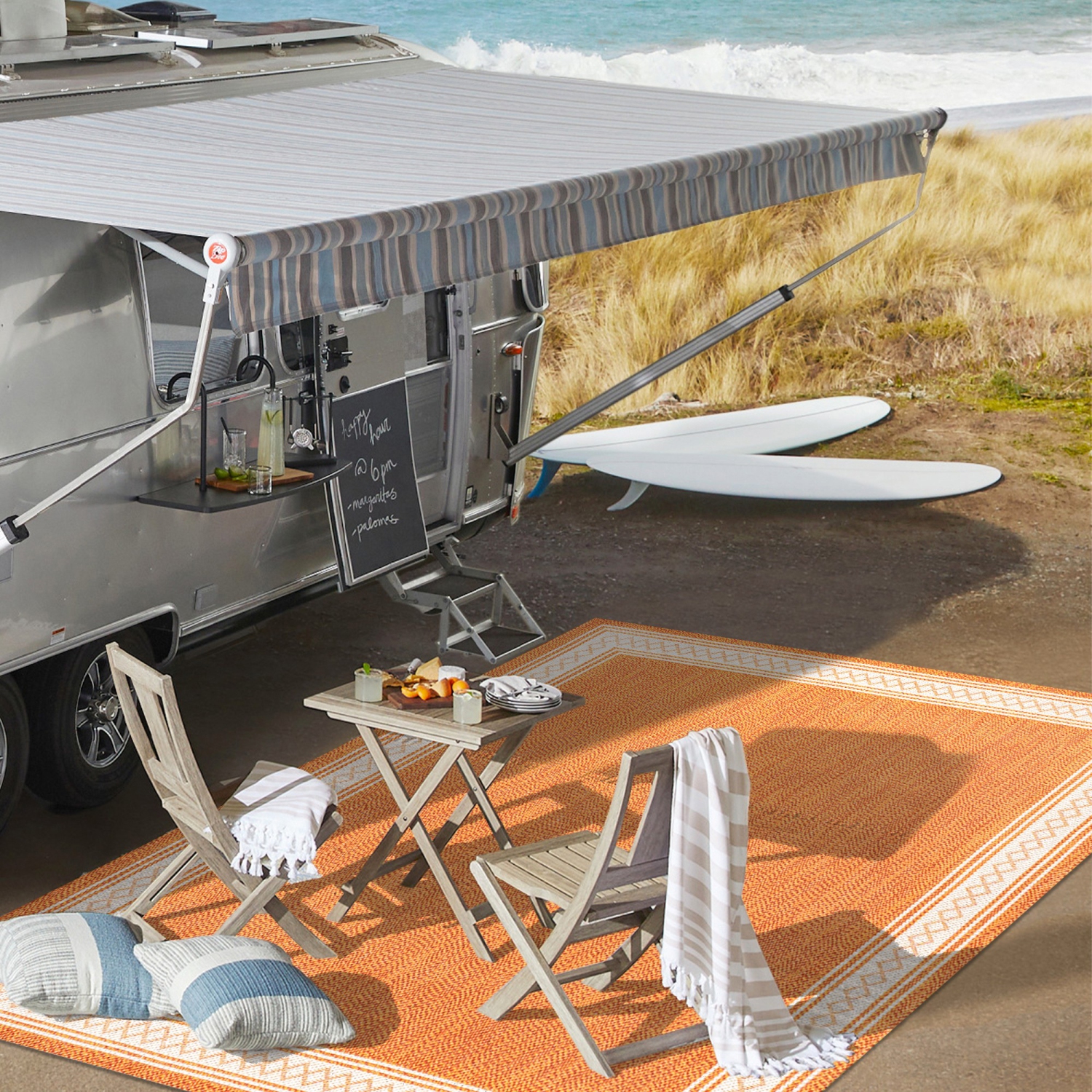 Lucia Classic Diamond Border Indoor/Outdoor Area Rug