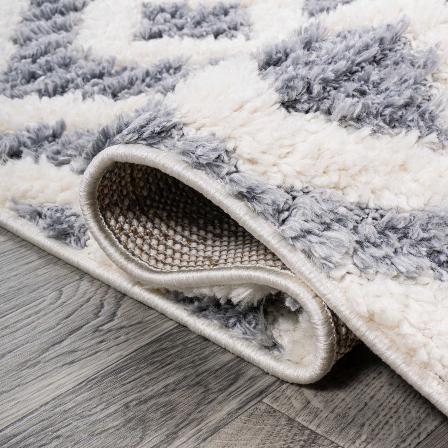 Astrid Retro Trellis High-Low Area Rug