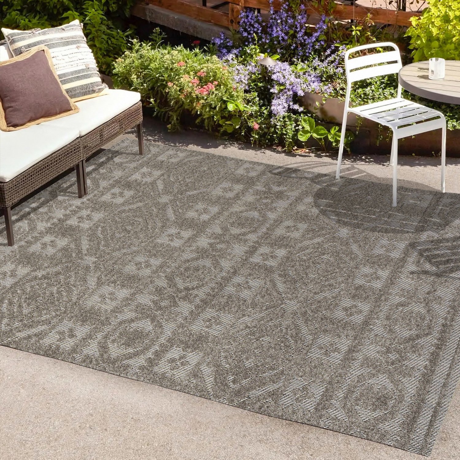 Citta High-Low Pile Mediterranean Tile Area Rug