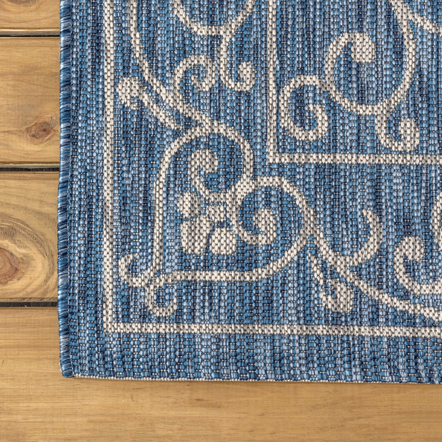Charleston Vintage Filigree Textured Weave Indoor/Outdoor Runner Rug
