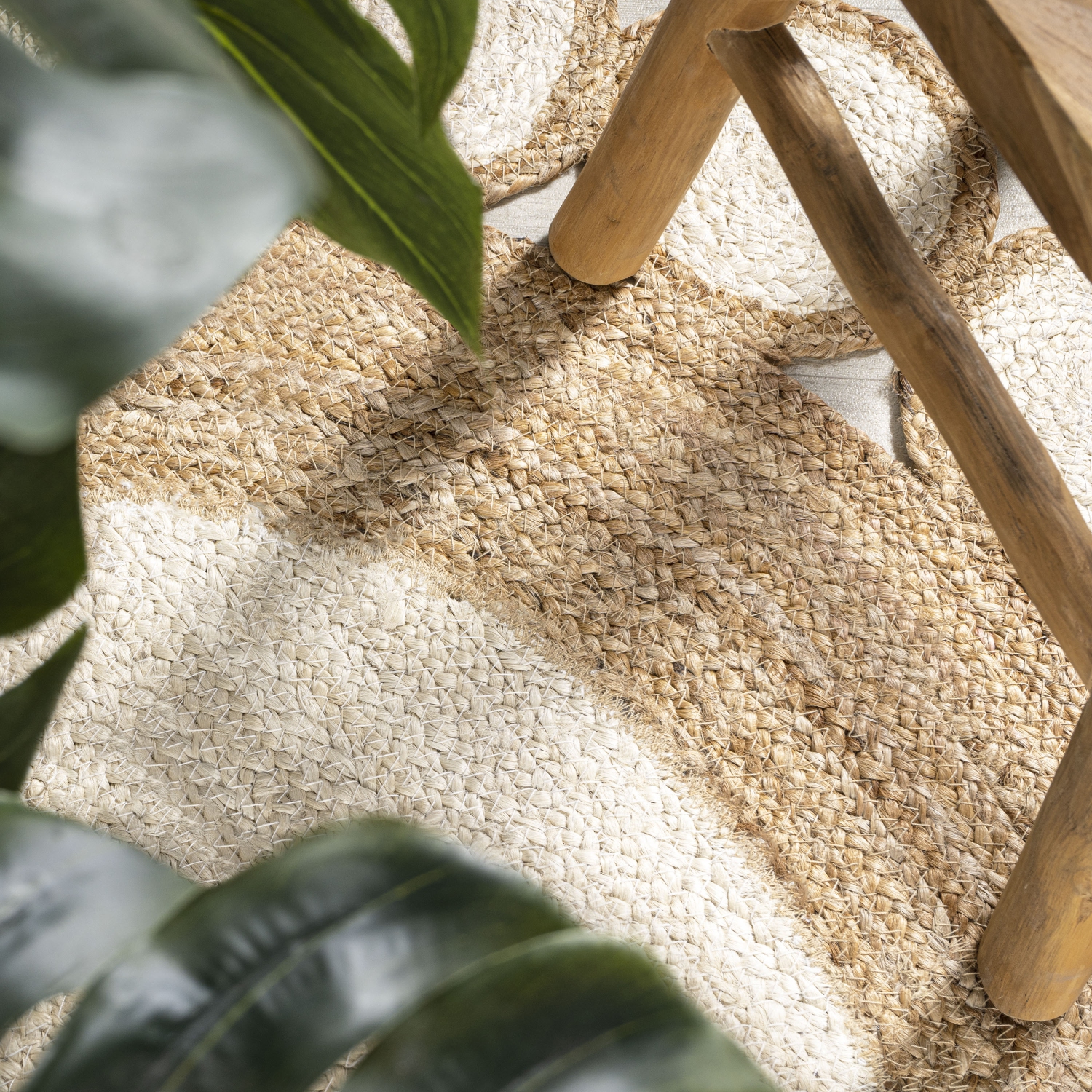 Skye Two Tone Jute Circle Border Area Rug