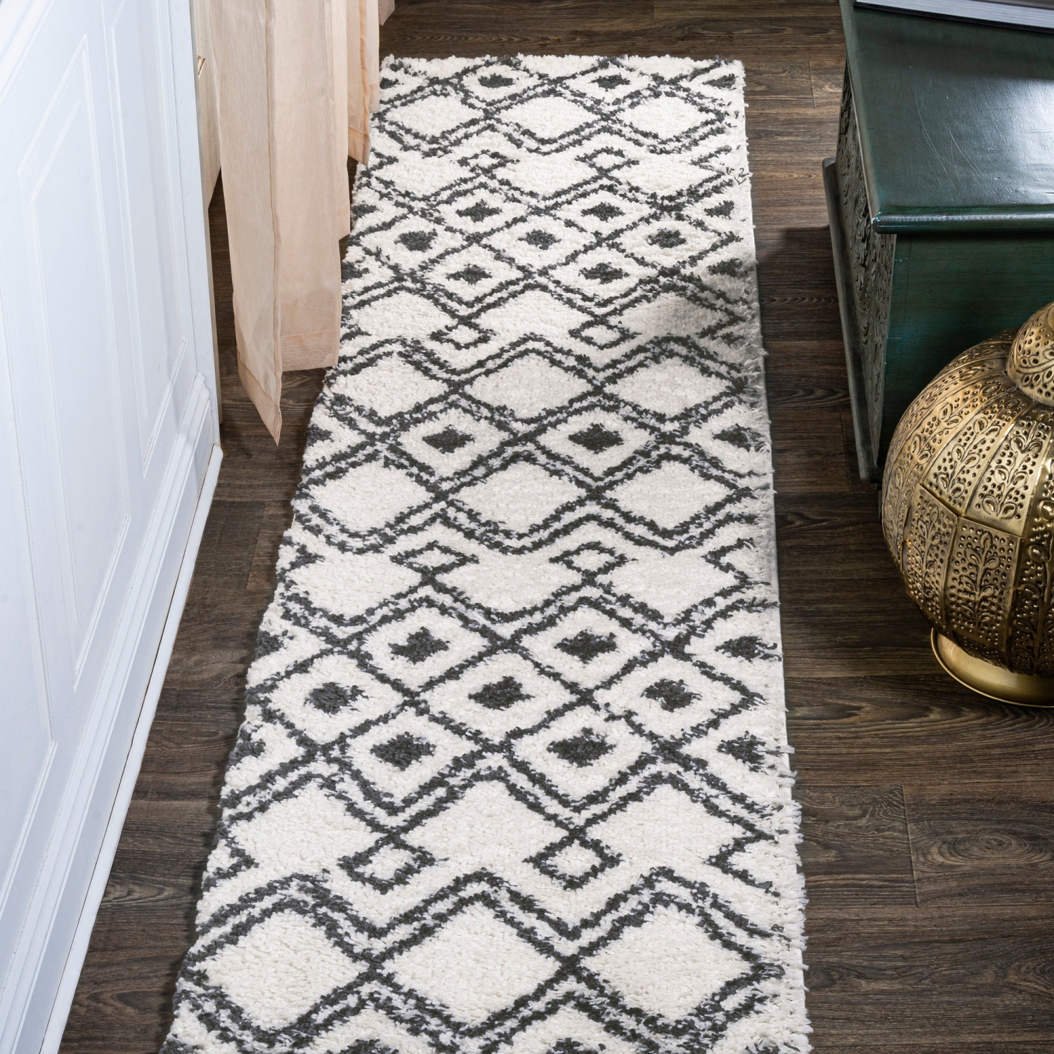 Caimari Moroccan Diamond Shag Area Rug