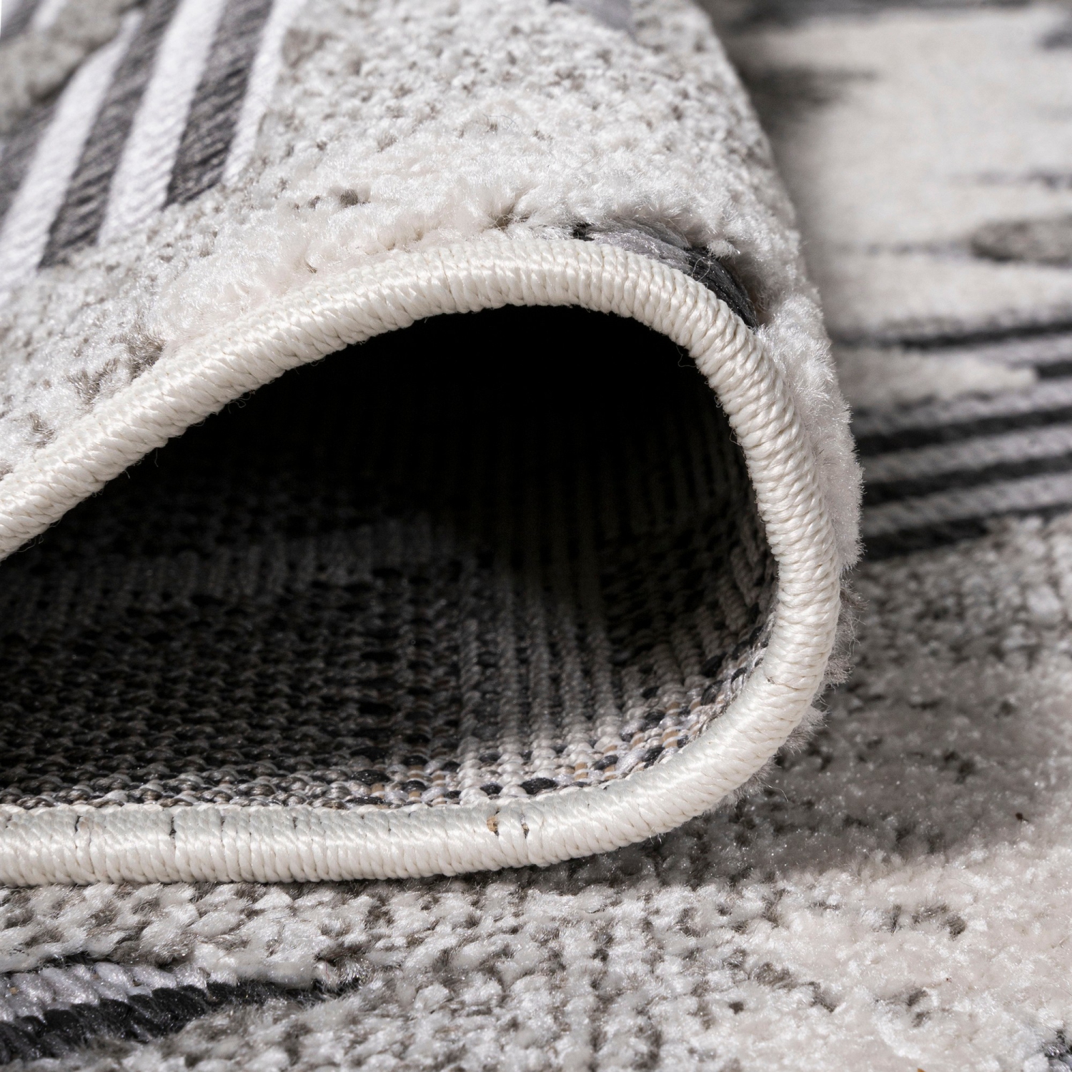 Sumak High-Low Pile Neutral Diamond Kilim Area Rug