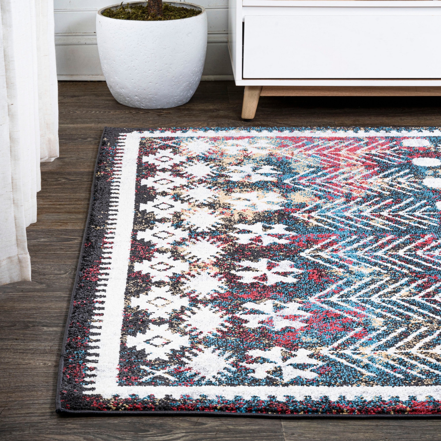 Dhiya Distressed Kilim Area Rug