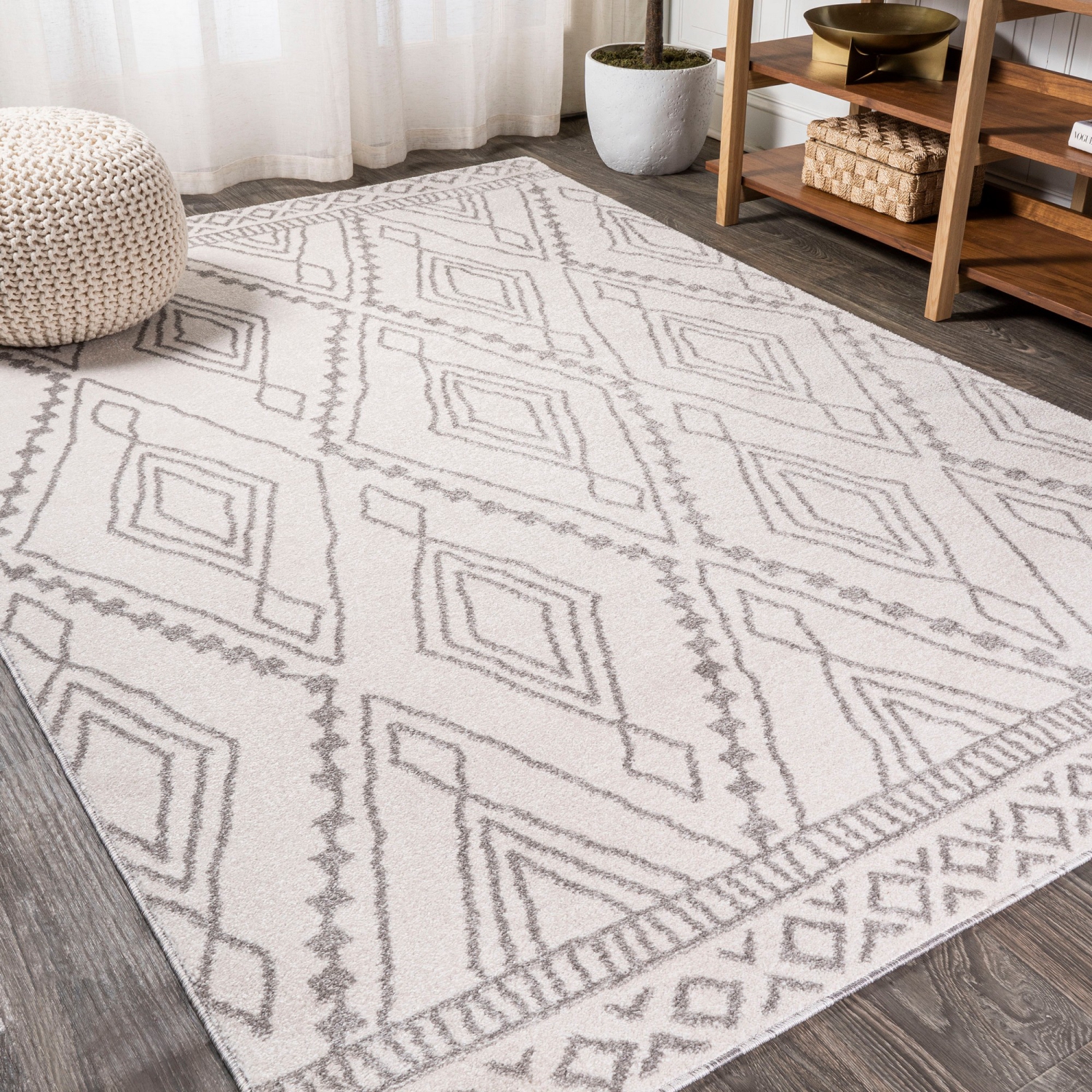 Rih Moroccan Style Diamond Area Rug
