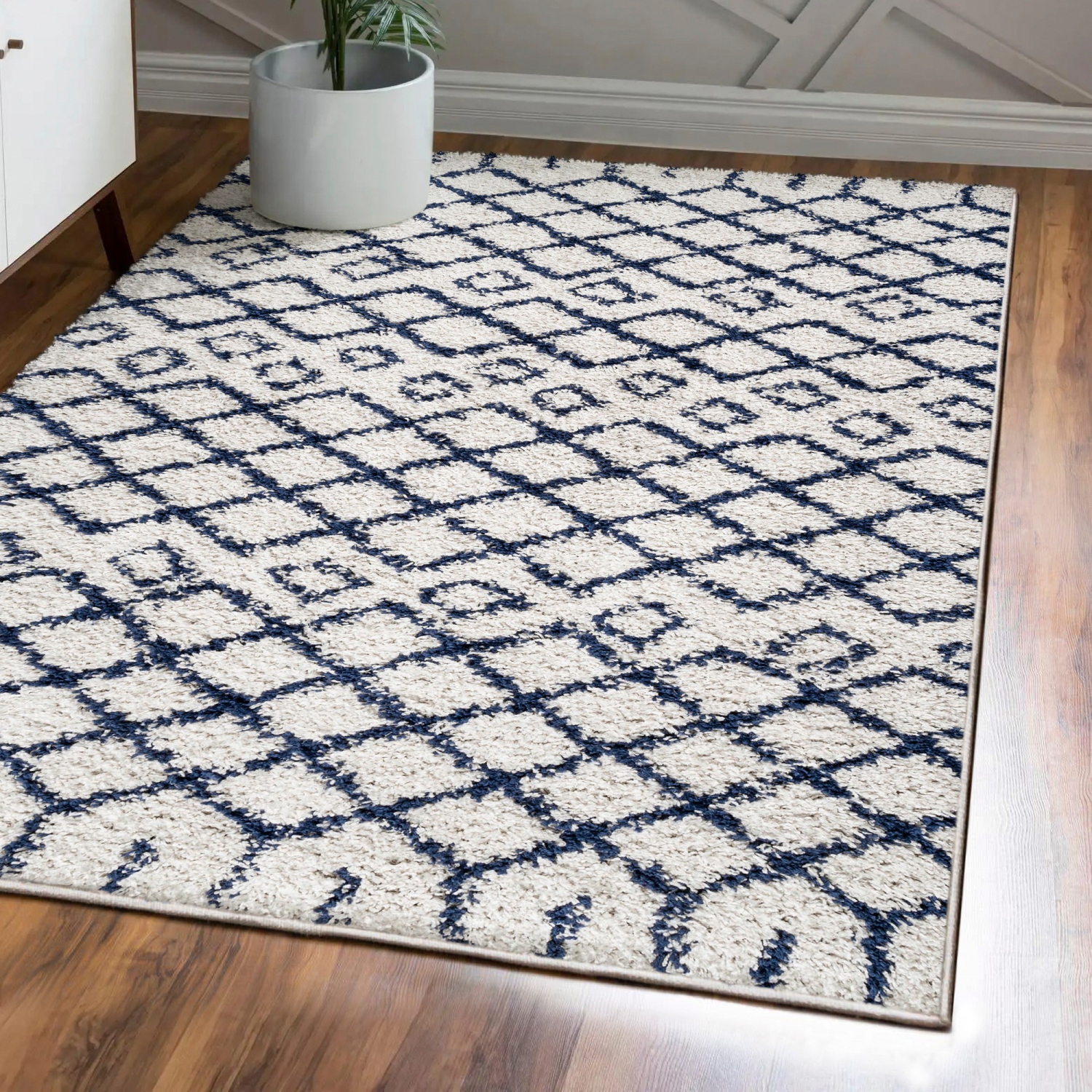 Algaida Moroccan Diamond Shag Area Rug