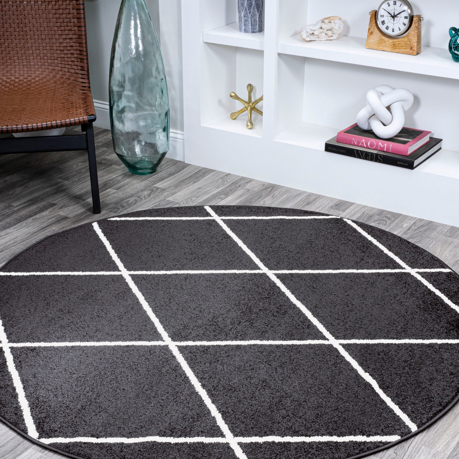 Cole Minimalist Diamond Trellis Area Rug