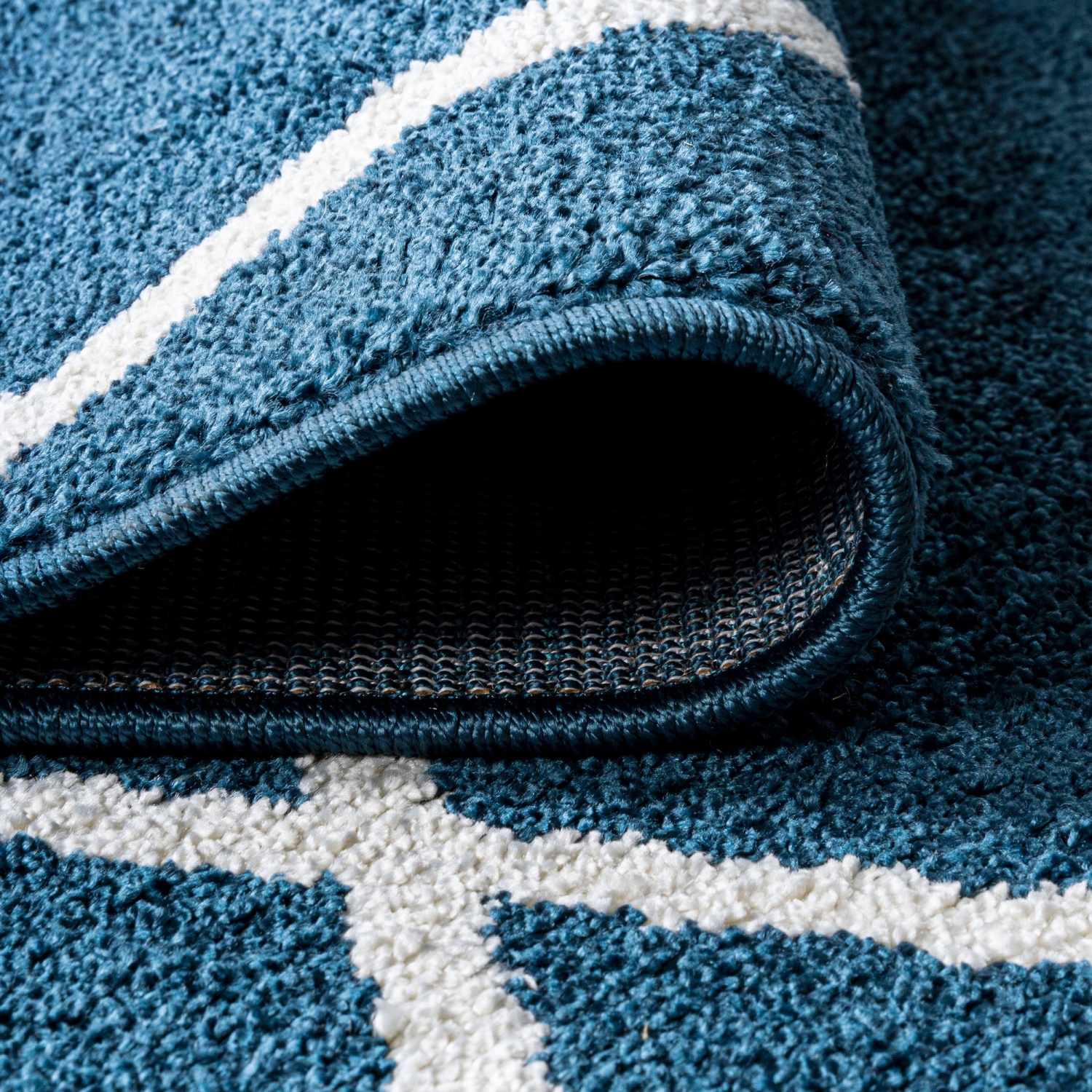 Cole Minimalist Diamond Trellis Area Rug