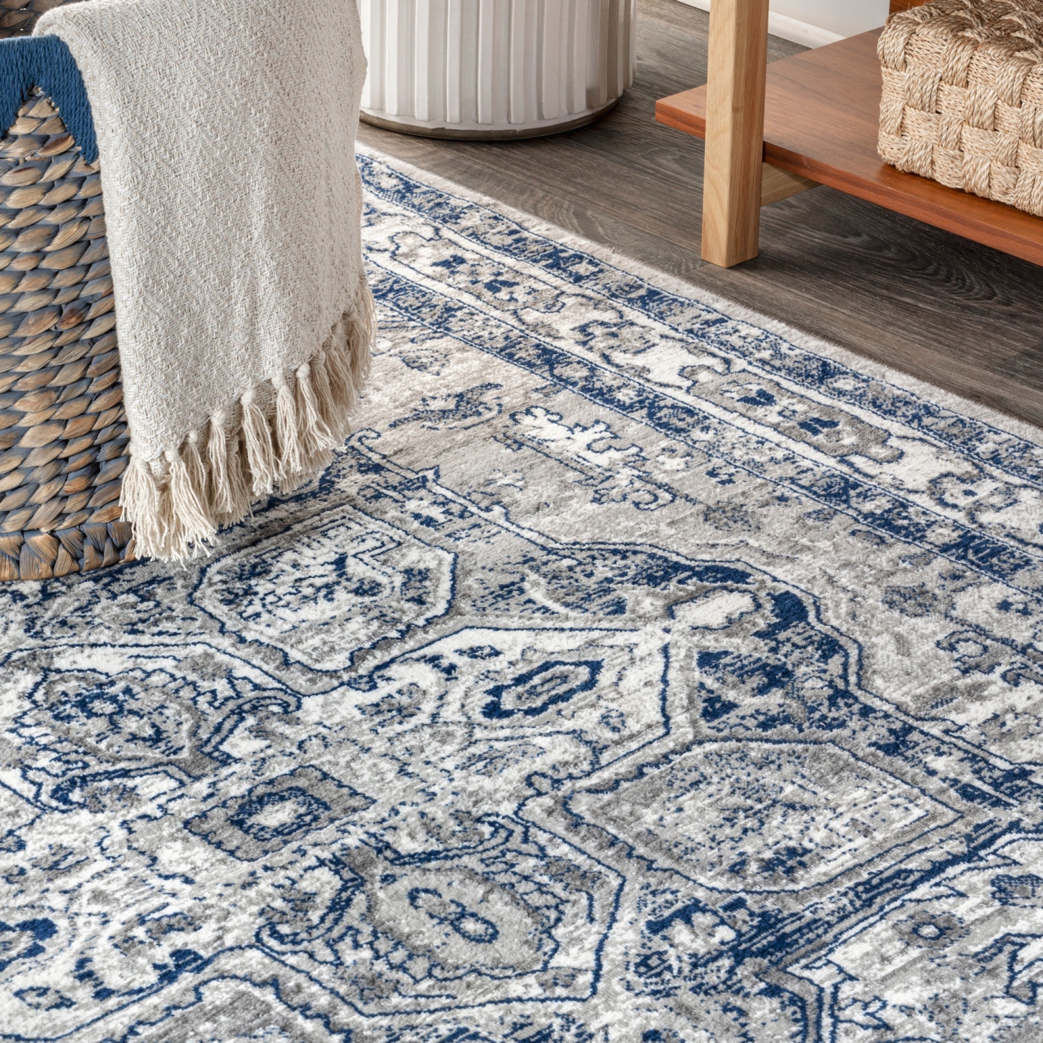 Jerica Modern Persian Vintage Medallion Area Rug