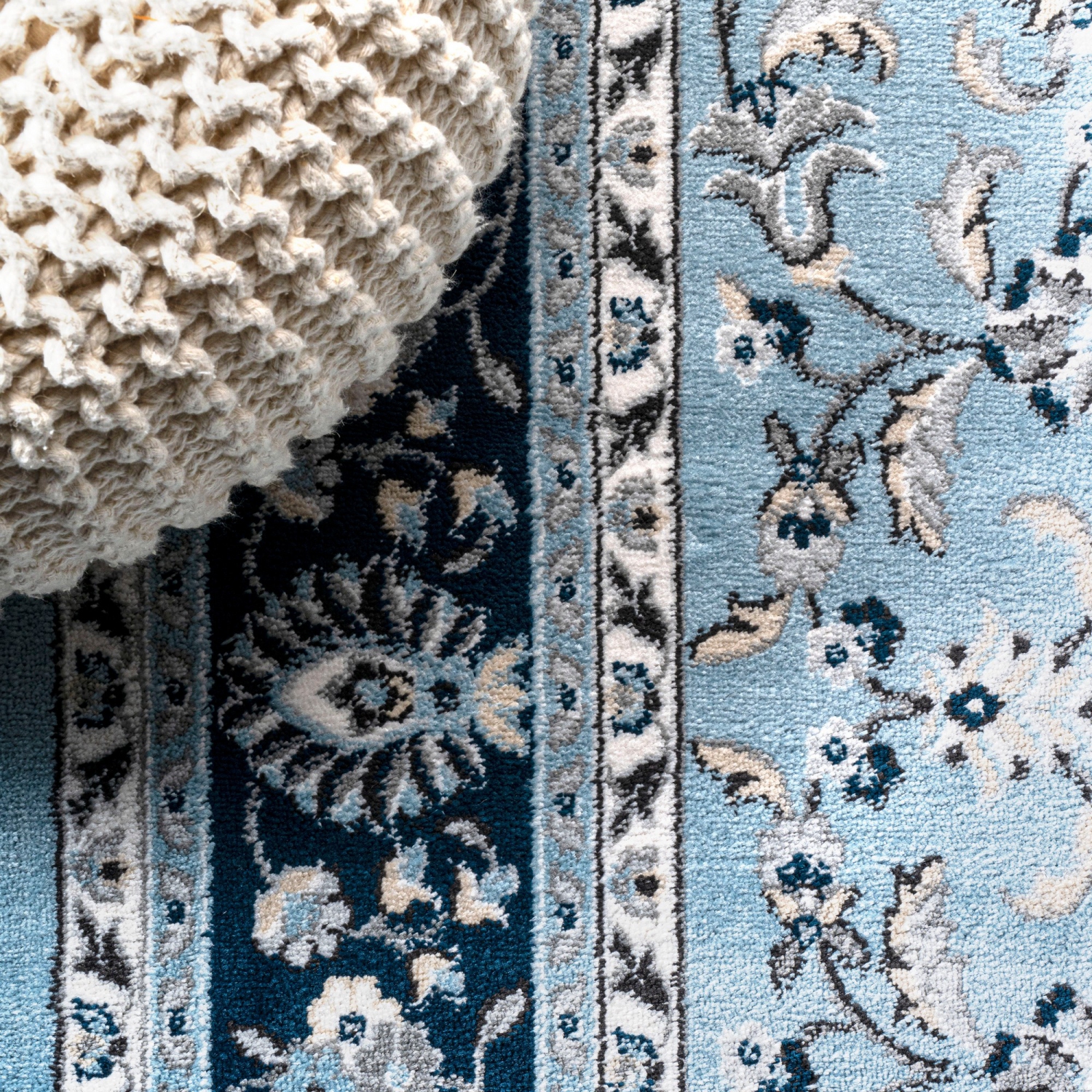 Tapis moderne à motif floral persan Palmette