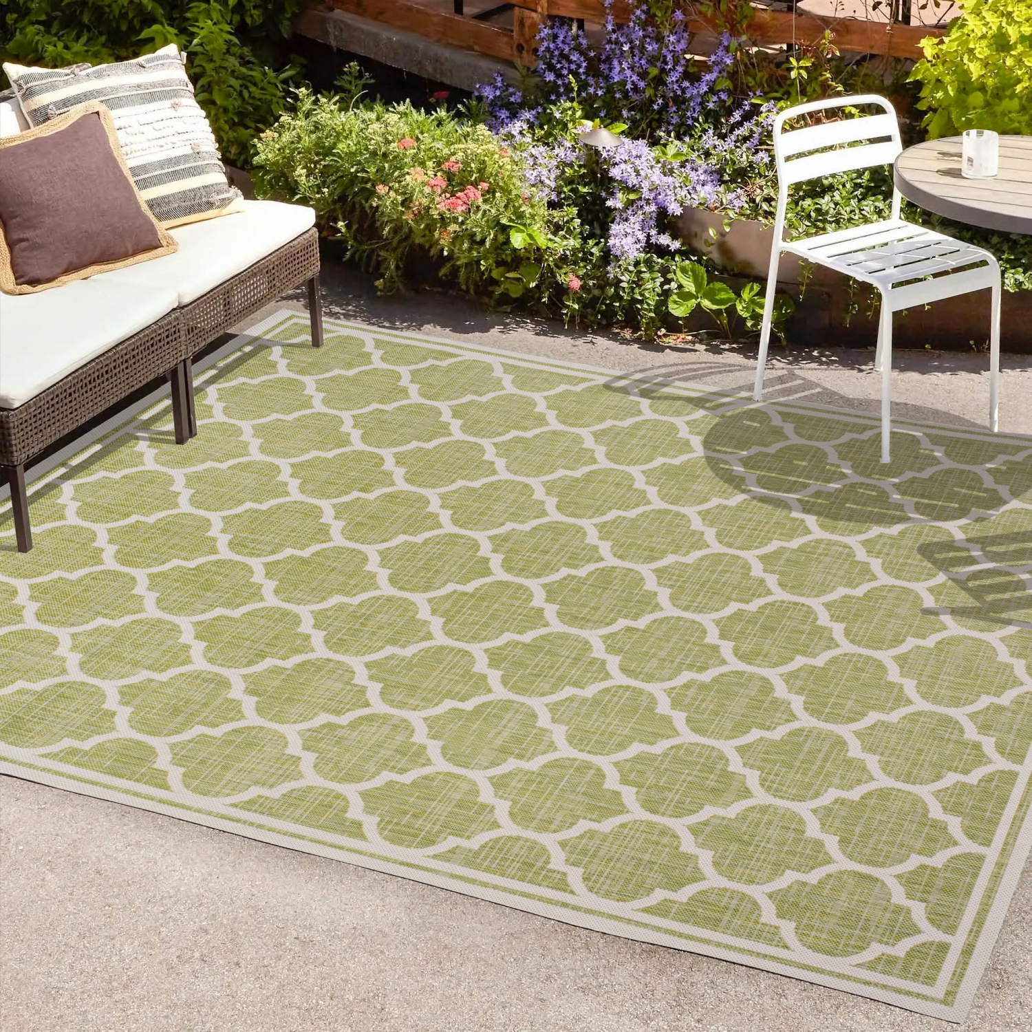 Trebol Moroccan Trellis Textured Weave Indoor/Outdoor Area Rug