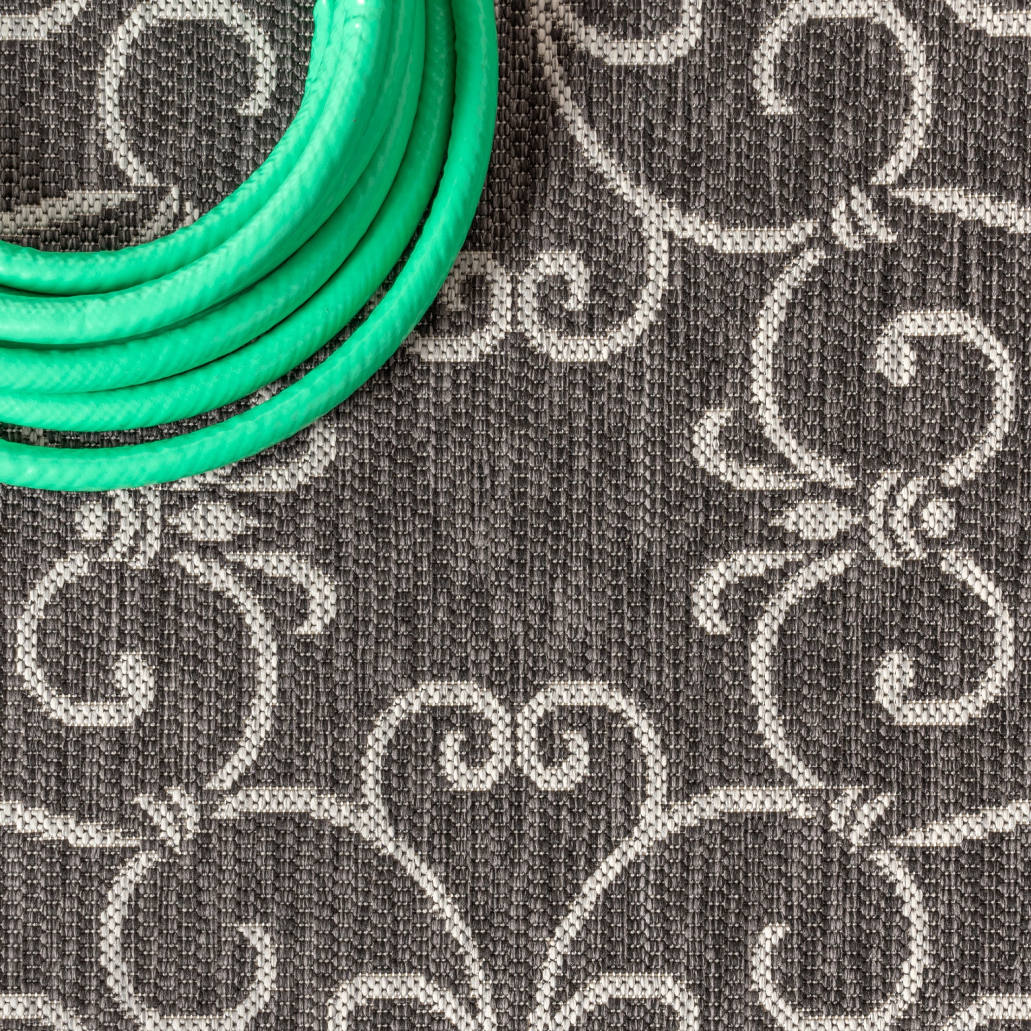 Charleston Vintage Filigree Textured Weave Indoor/Outdoor Runner Rug