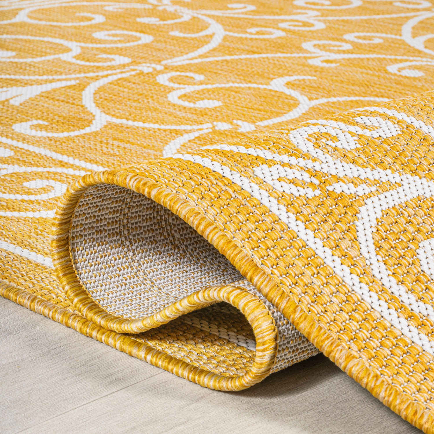 Charleston Vintage Filigree Textured Weave Indoor/Outdoor Runner Rug