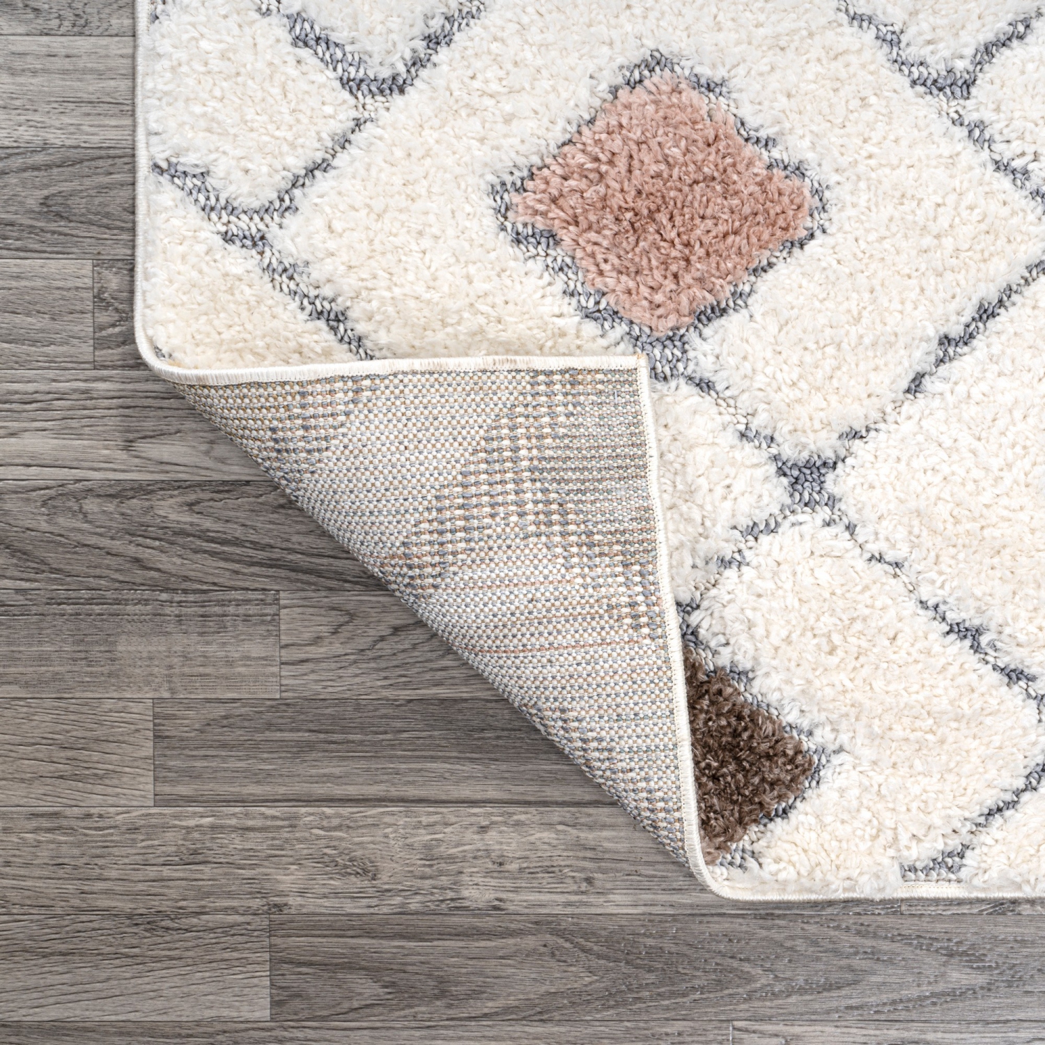 Astrid Retro Trellis High-Low Area Rug