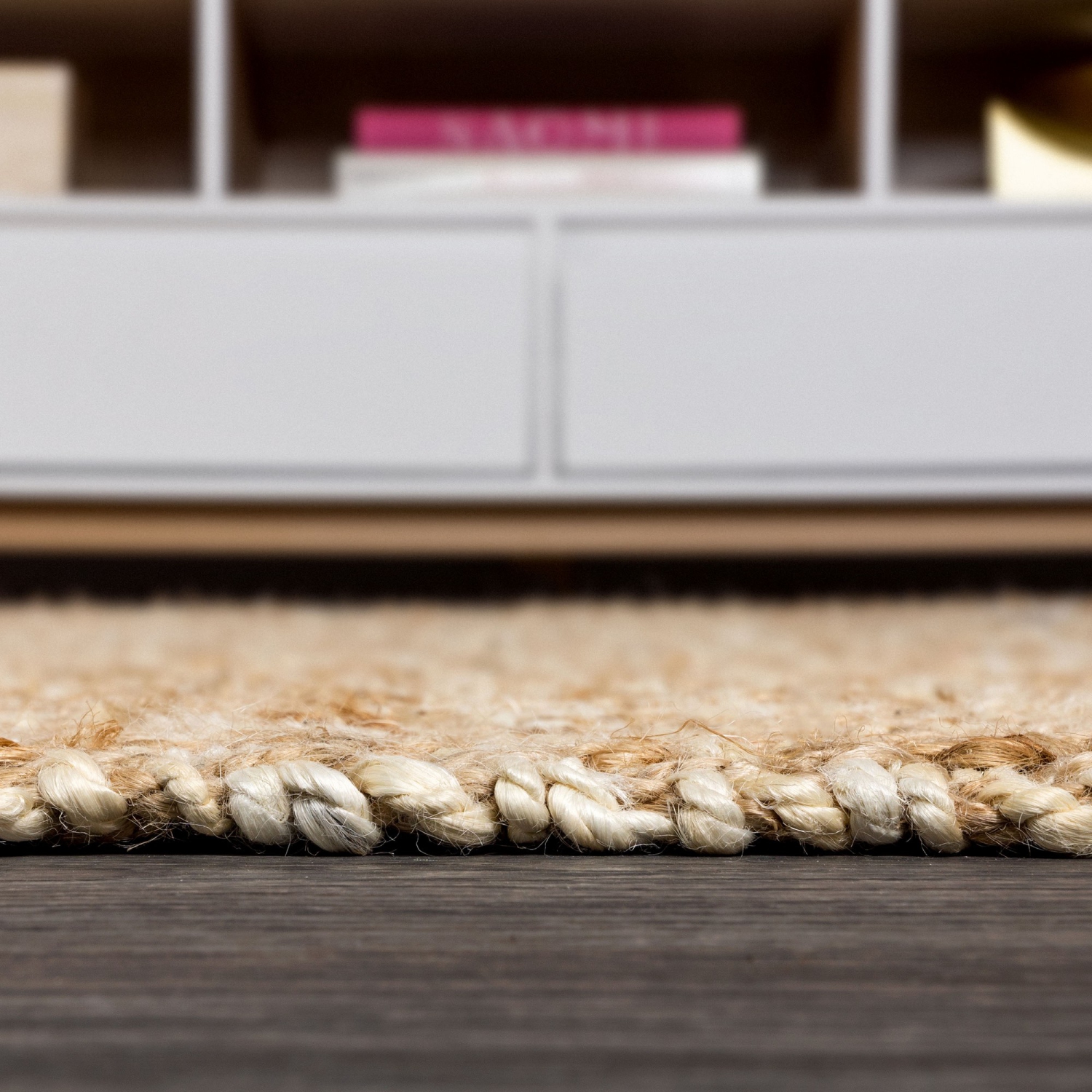 Carpette Hira en jute, motif diamant tissé à la main et gros jute