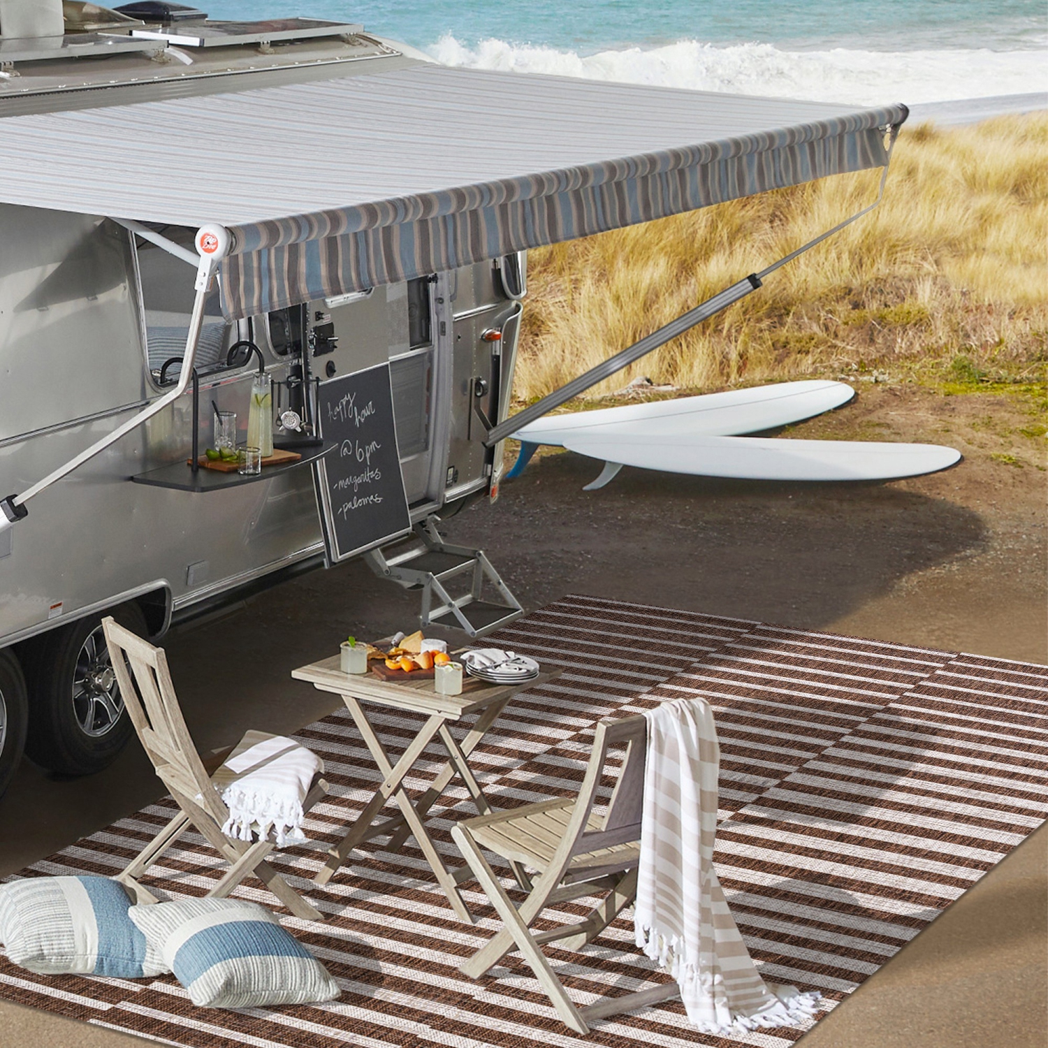 Sukie Modern Offset Stripe Indoor/Outdoor Area Rug