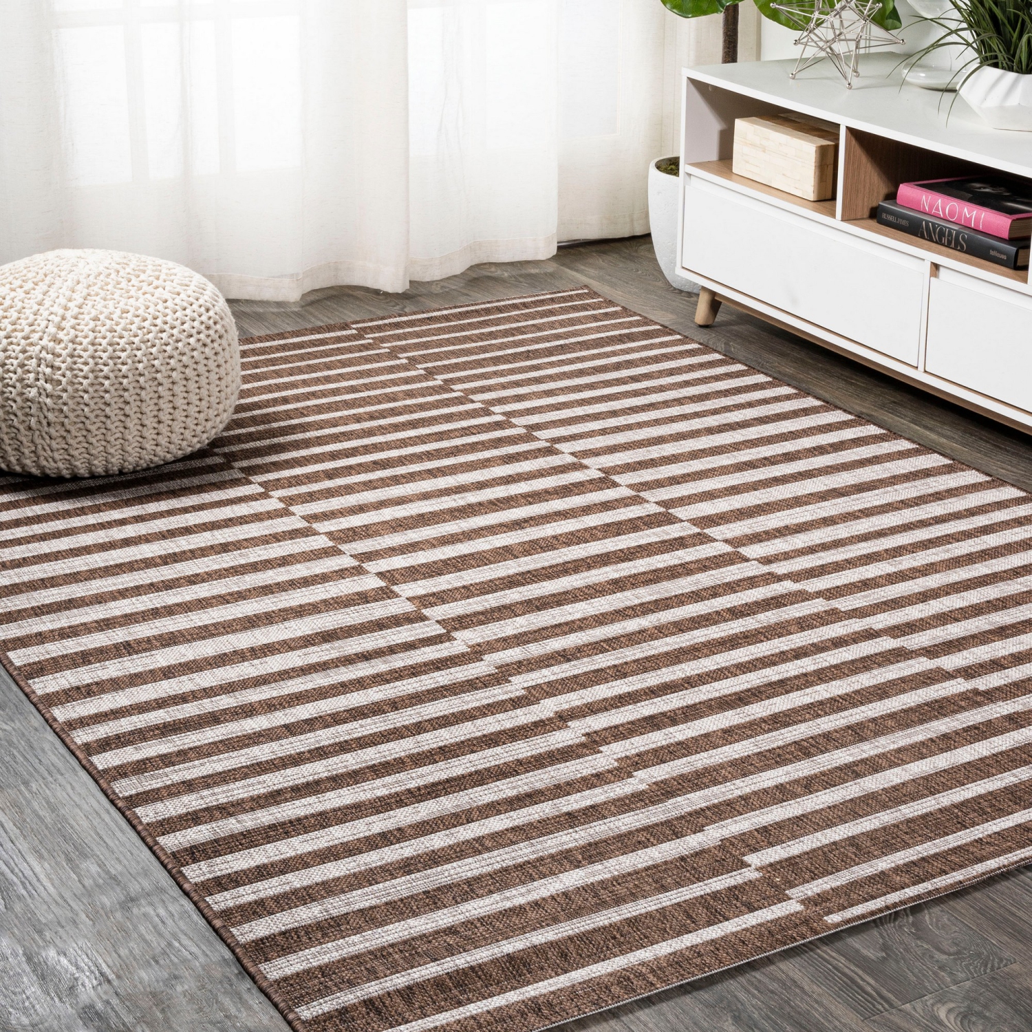 Sukie Modern Offset Stripe Indoor/Outdoor Area Rug