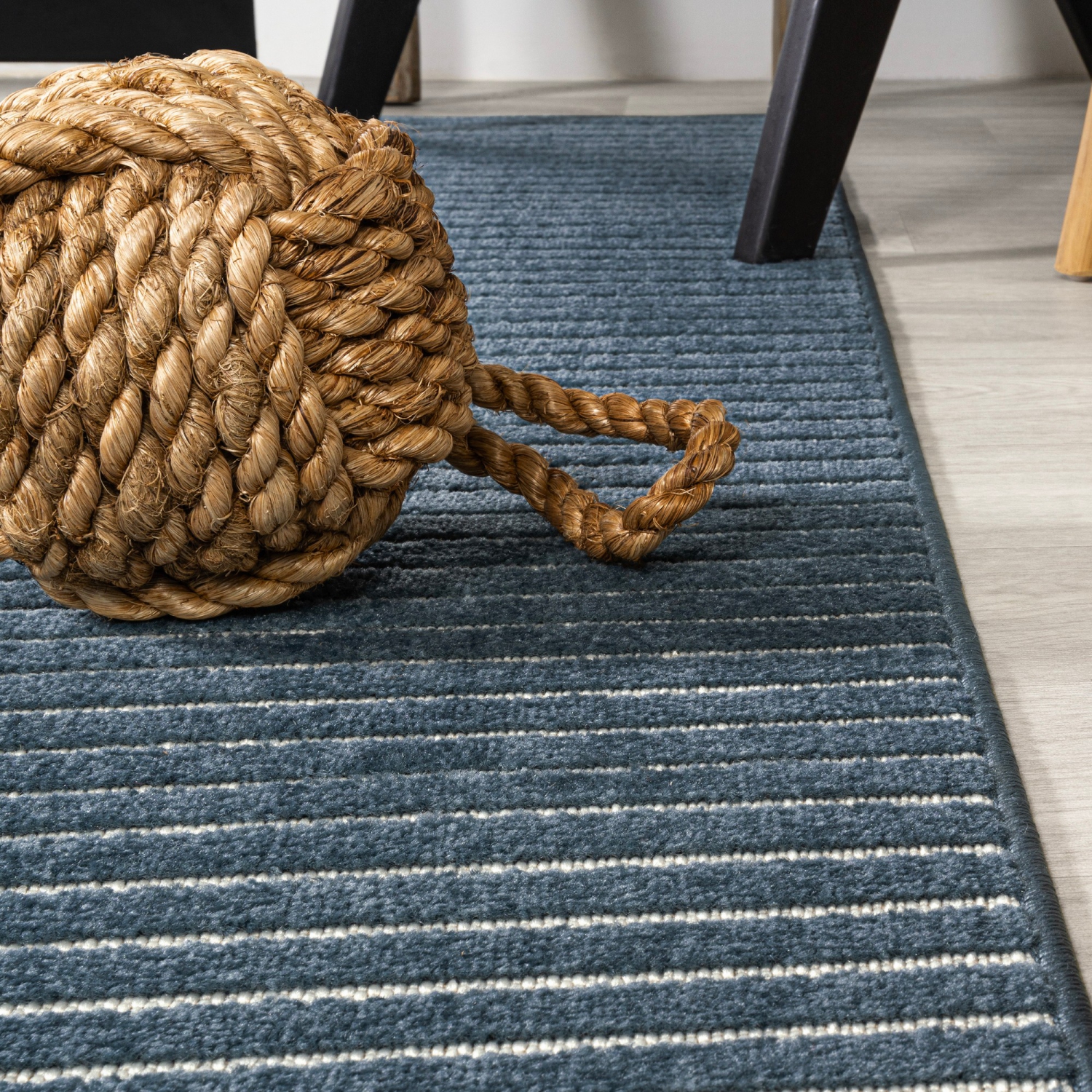 Carpette à rayures minimalistes Scandi d'Aarhus