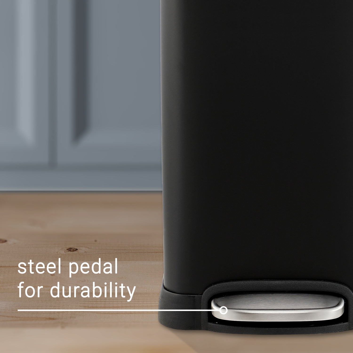 Betty Retro Mini Step-Open Trash Can