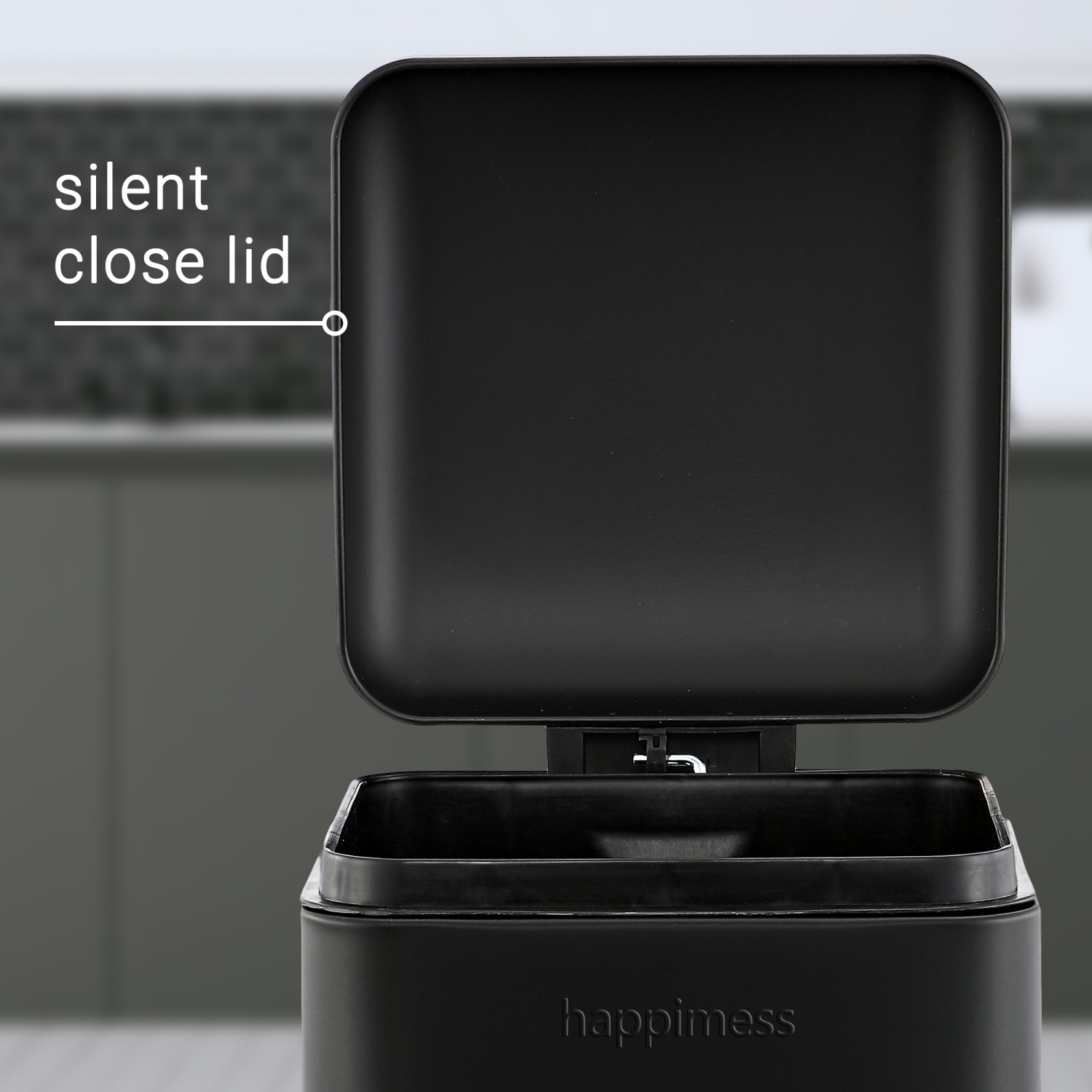 Betty Retro Mini Step-Open Trash Can