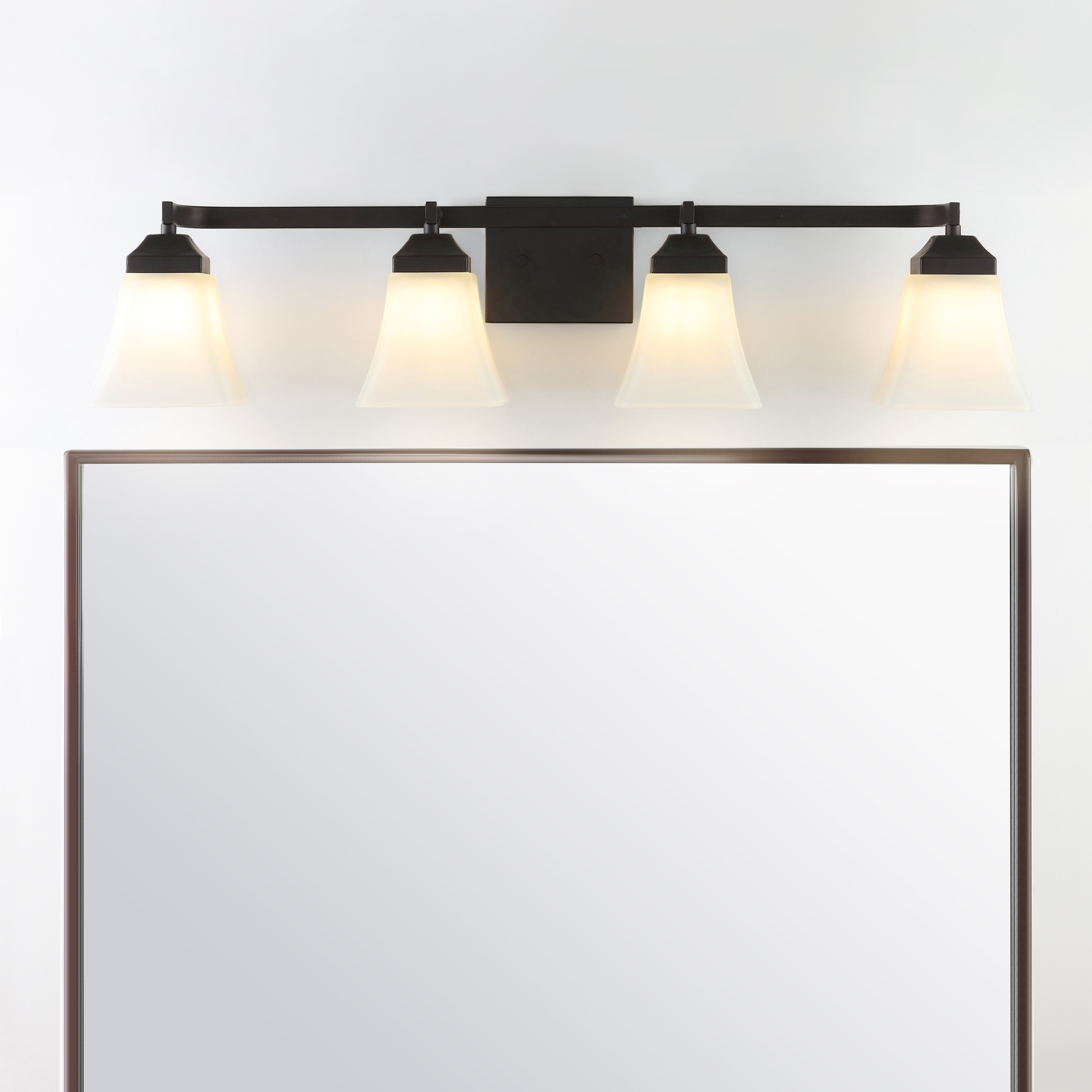 Applique de salle de bain moderne à DEL en fer et en verre Cottage de Staunton