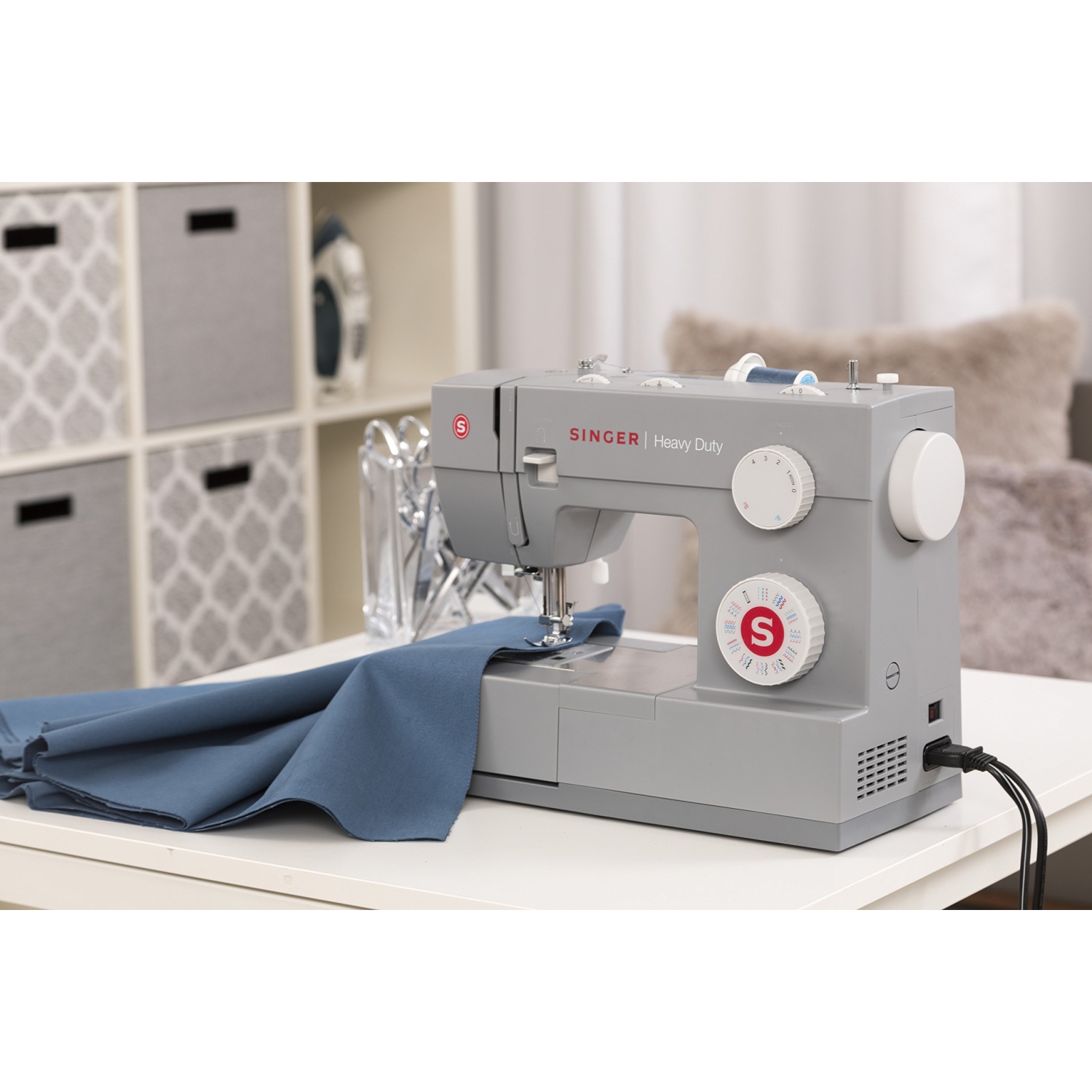 Singer 4432 Heavy Duty Extra-High Speed 32-Stitch Sewing Machine with Metal Frame and Stainless Steel Bedplate,Grey, Large