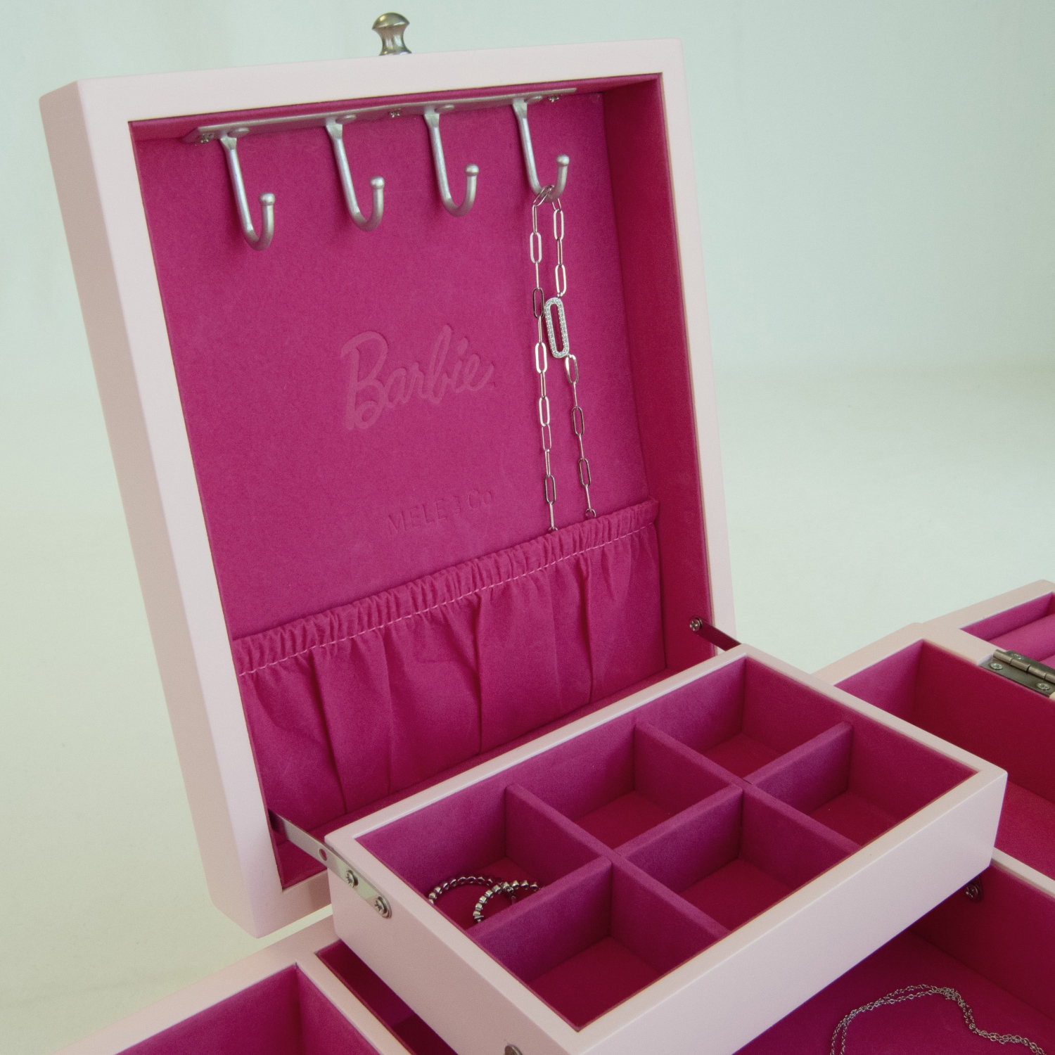 Coffret à bijoux et accessoires Barbie de Gunther Mele et Co