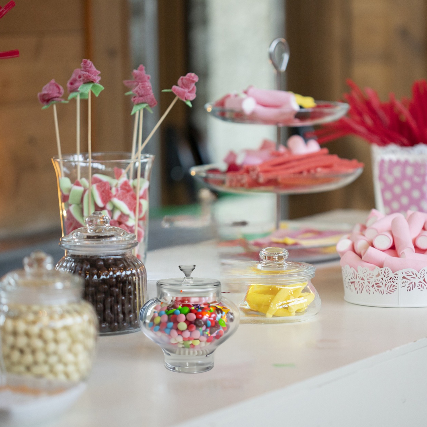 Contenant en verre transparent segmenté avec couvercle - 11 po