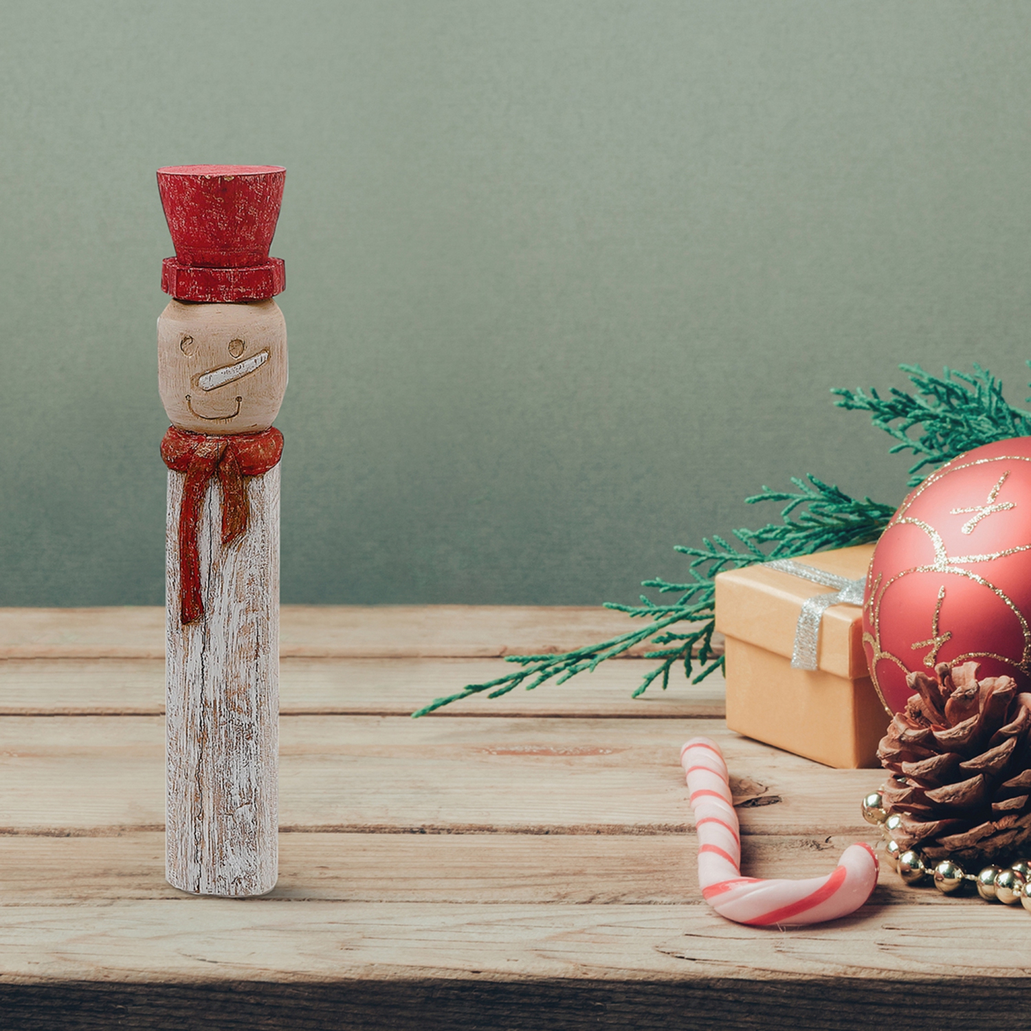 Maison concepts Noël Nilgiri Bonhomme de neige en bois avec totem de chapeau haut