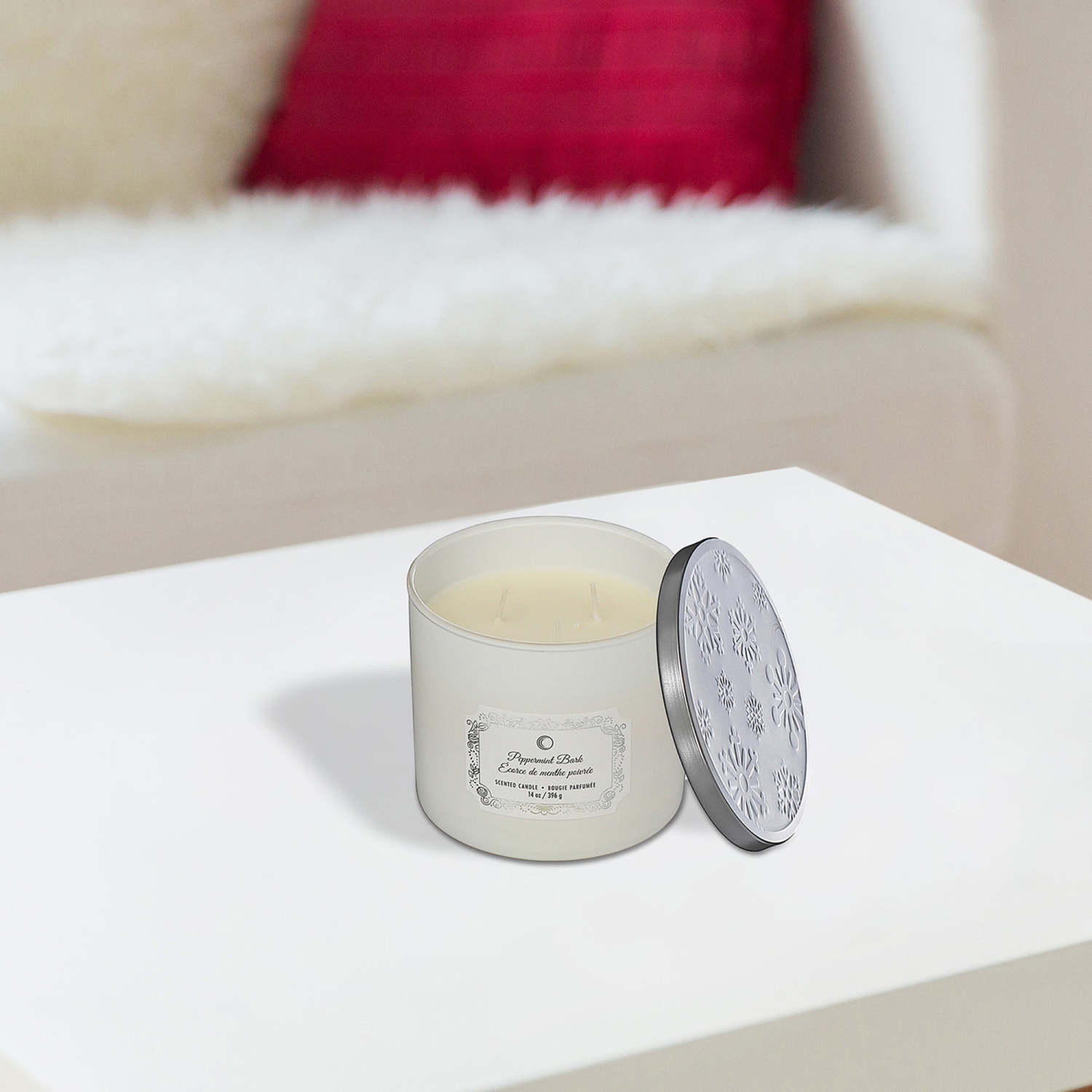 Maison Concepts Christmas 14Oz 3 Wick Jar Candle Peppermint Bark