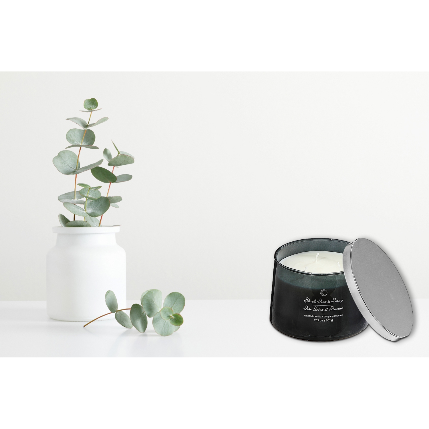 Bougie fine à 18Oz 3 mèches au fini très lustré de Maison concepts, rose et pivoine noire