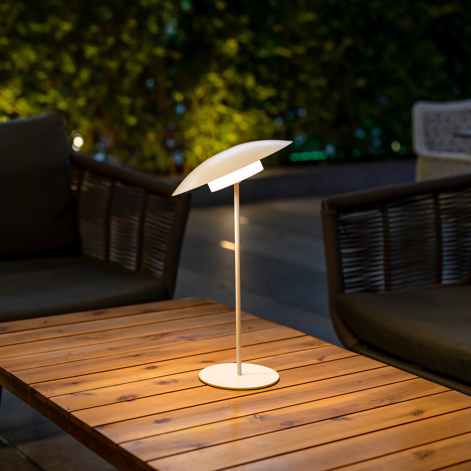 Newgarden Sardinia 40 Portable LED Table Lamp, White