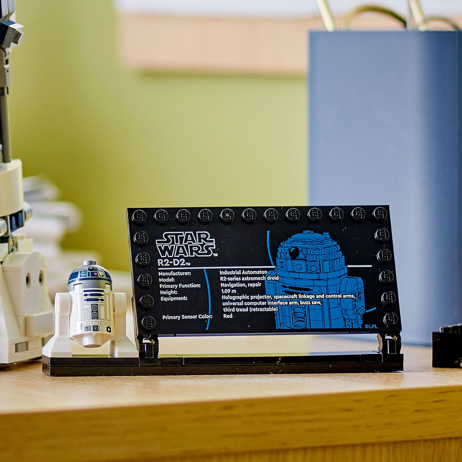 LEGO Star Wars: R2-D2 Toy Figure - 1050 Pieces