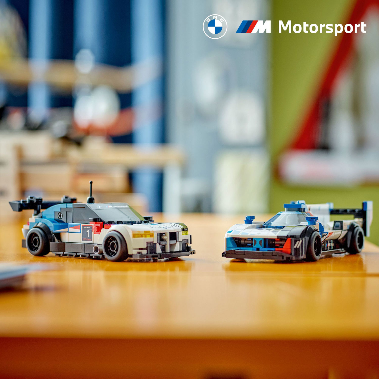 LEGO Speed Champions : Les voitures de course BMW M4 GT3 et BMW M Hybrid V8 - 676 piÃ¨ces