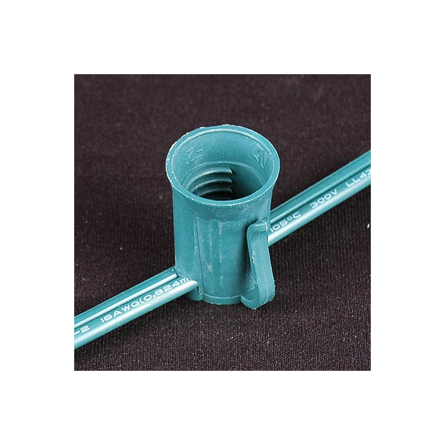 Guirlande de lumières de Noël d'extérieur C9 de 10 pi de Novelty Lights - Guirlande de lumières de patio - Base intermédiaire