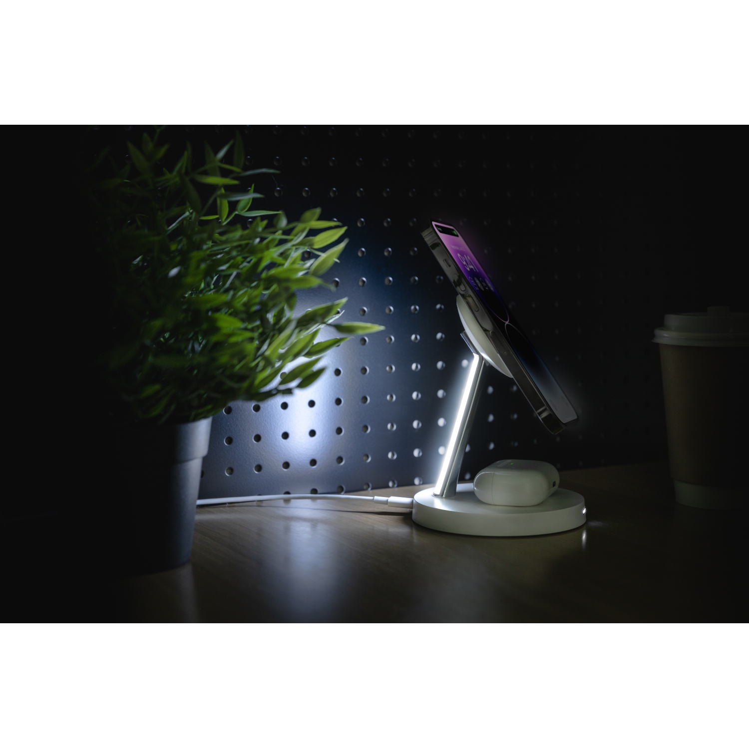 SwitchEasy MagPower 2-in-1 Magnetic Wireless Charging Stand - White