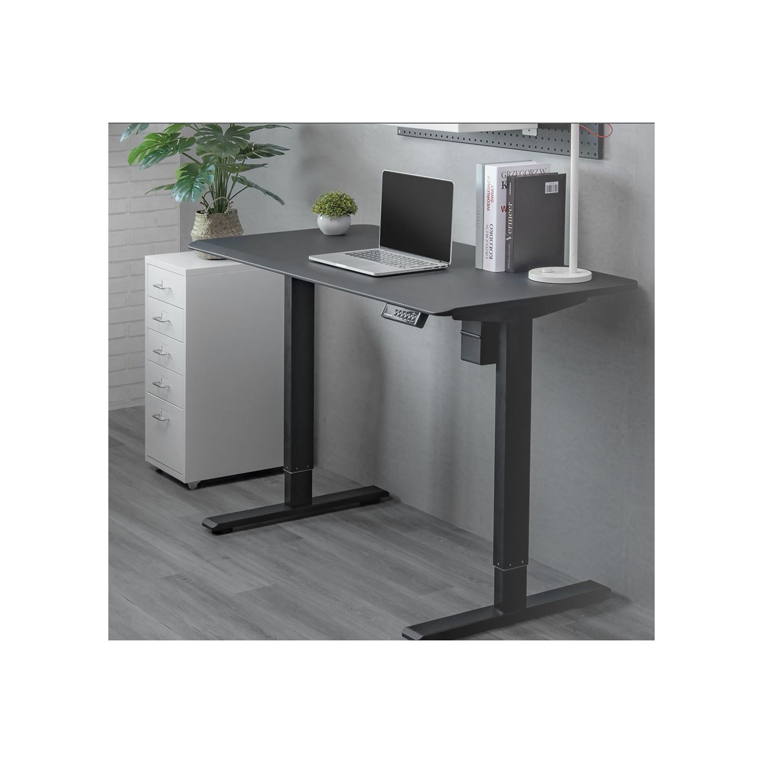 Cougar – Bureau debout à réglage électrique de 120 47,2 po avec surface givrée antirayure, passe-câble, écran ACL à hauteur réglable, conception